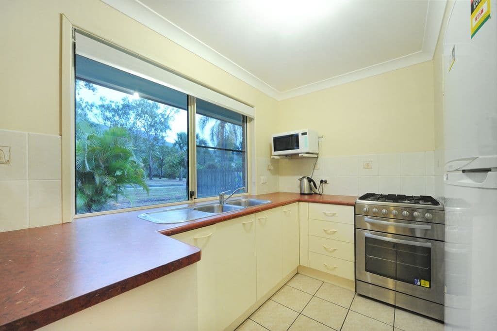 6 Sentry Court, JUBILEE POCKET QLD 4802, Jubilee Pocket - Thumbnail 3