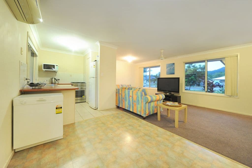 6 Sentry Court, JUBILEE POCKET QLD 4802, Jubilee Pocket - Thumbnail 4