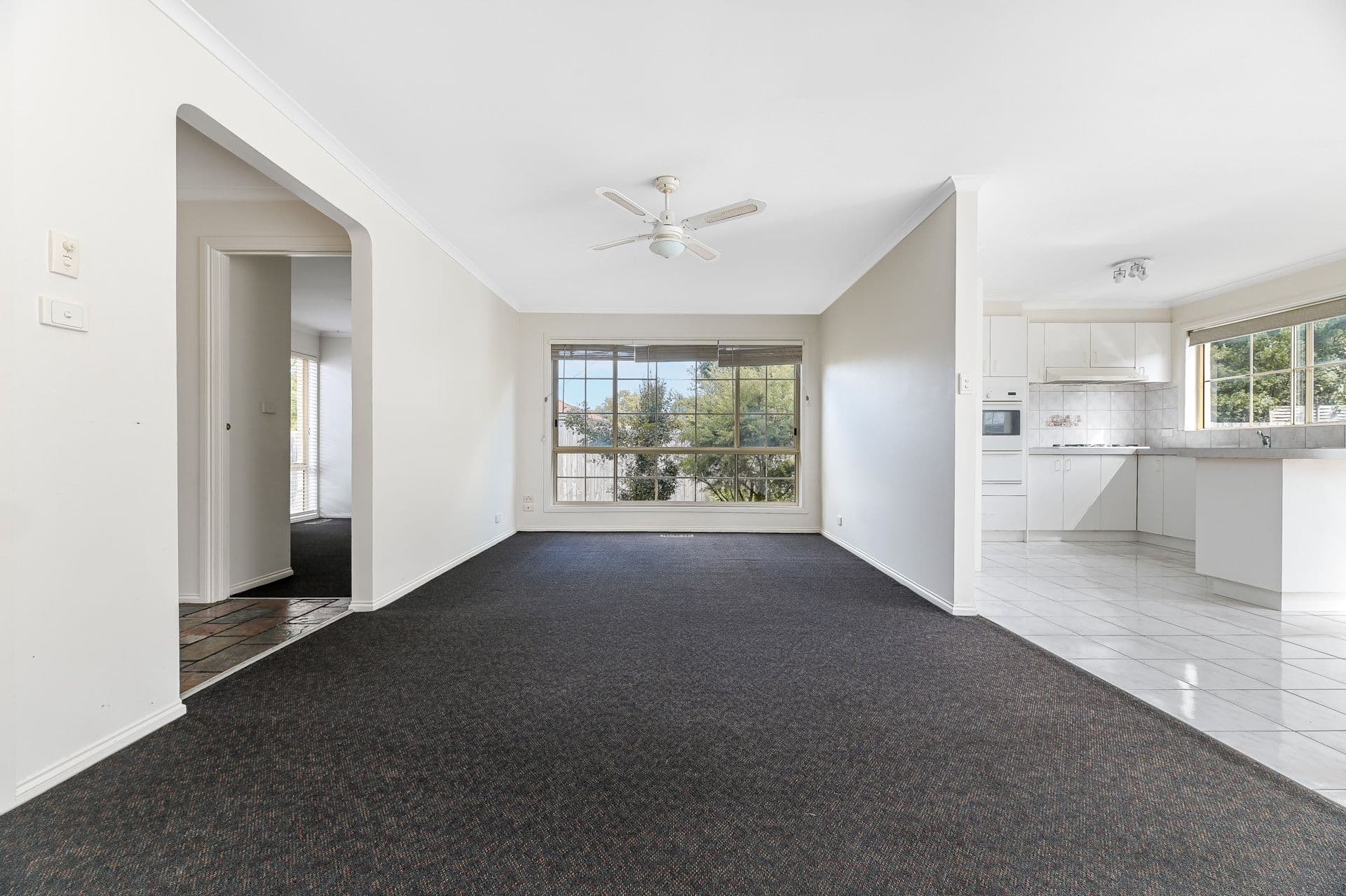 1 Daniher Close, Berwick VIC 3806, Berwick - Thumbnail 4