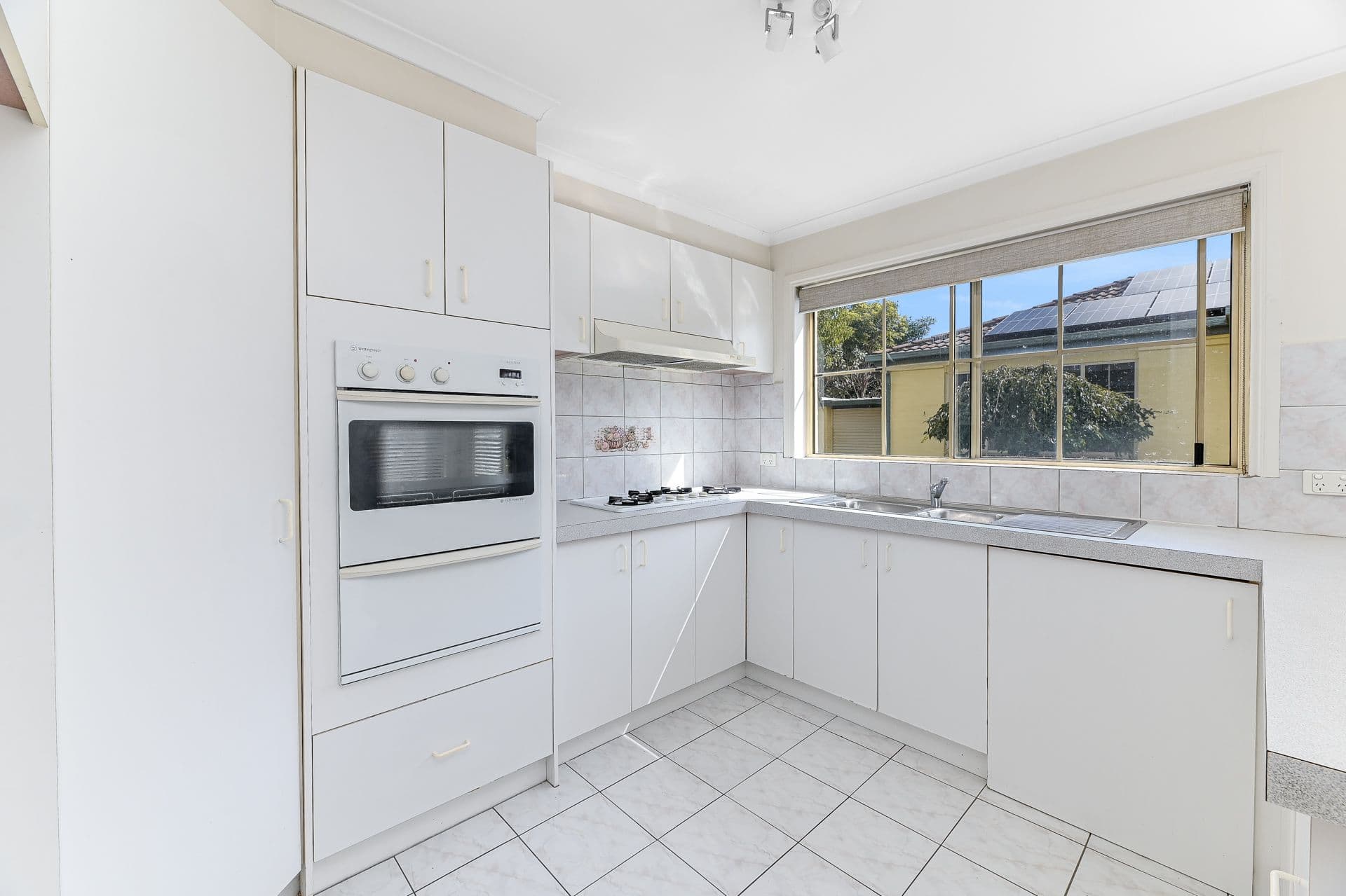 1 Daniher Close, Berwick VIC 3806, Berwick - Thumbnail 8