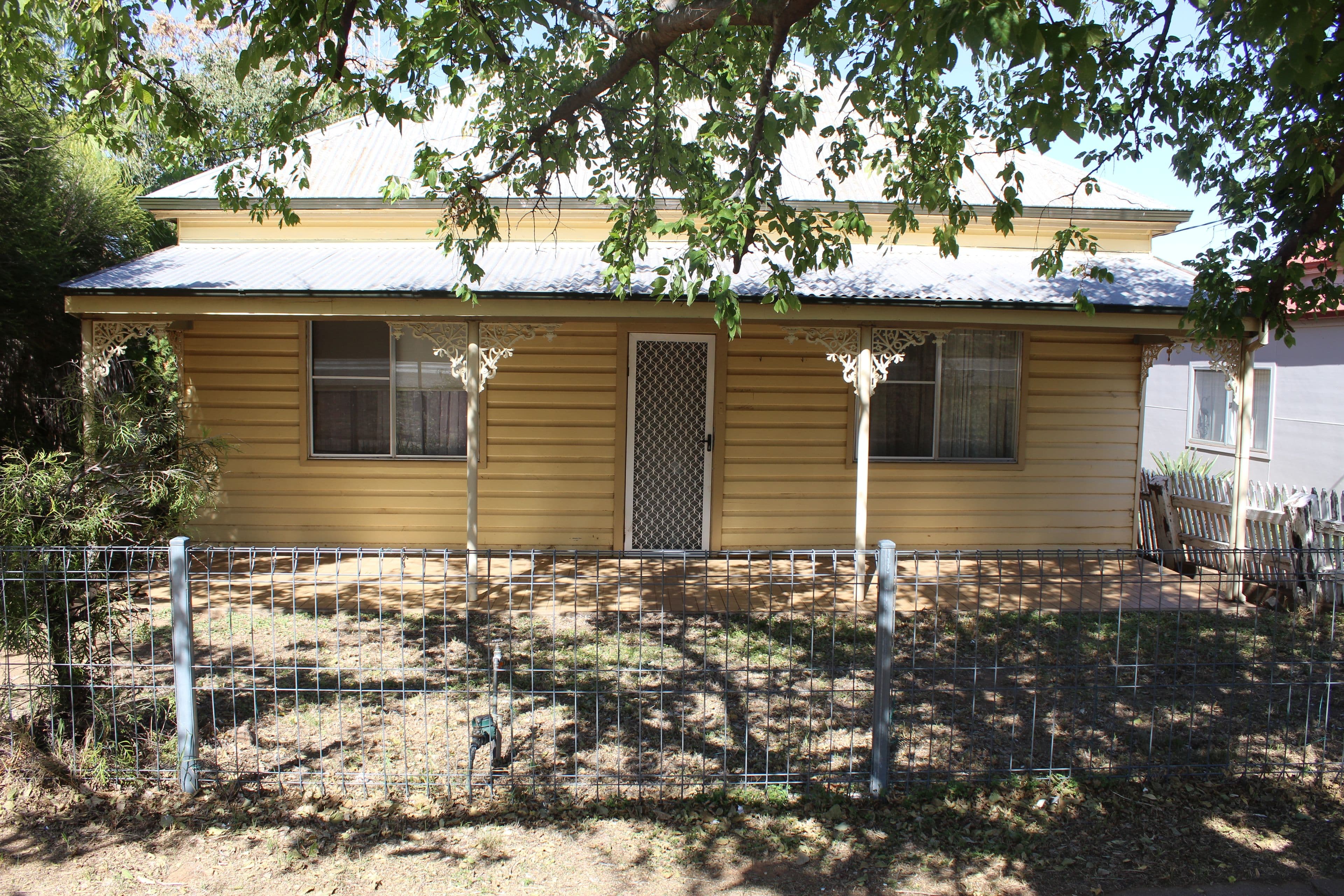 106 Clarinda Street, Parkes - Image 1
