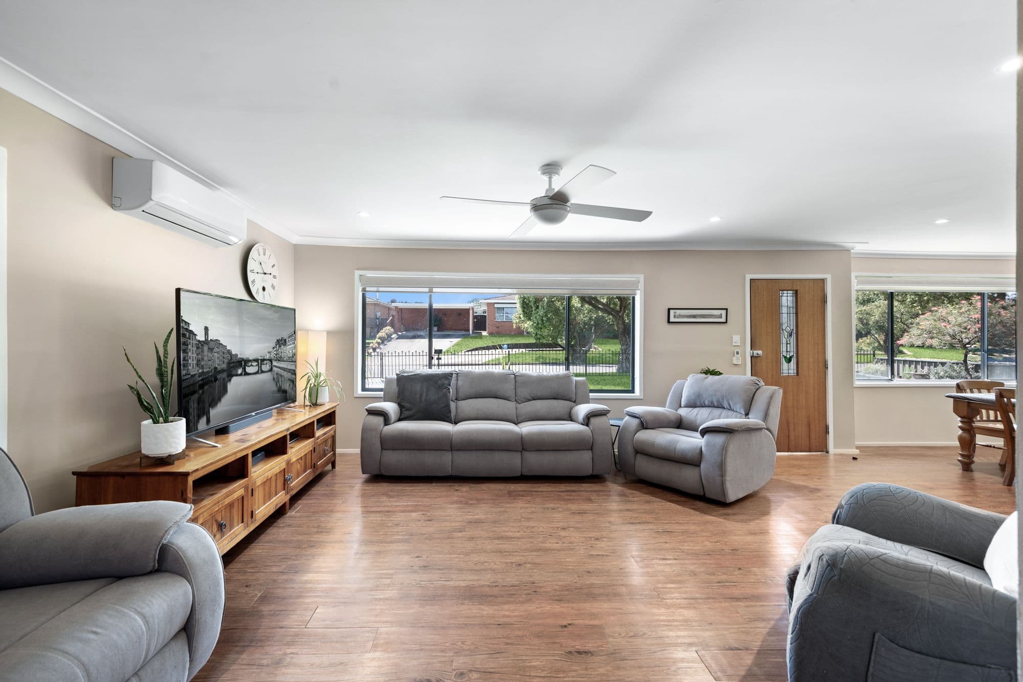 33 Gladswood Avenue, South Penrith NSW 2750, South Penrith - Thumbnail 2