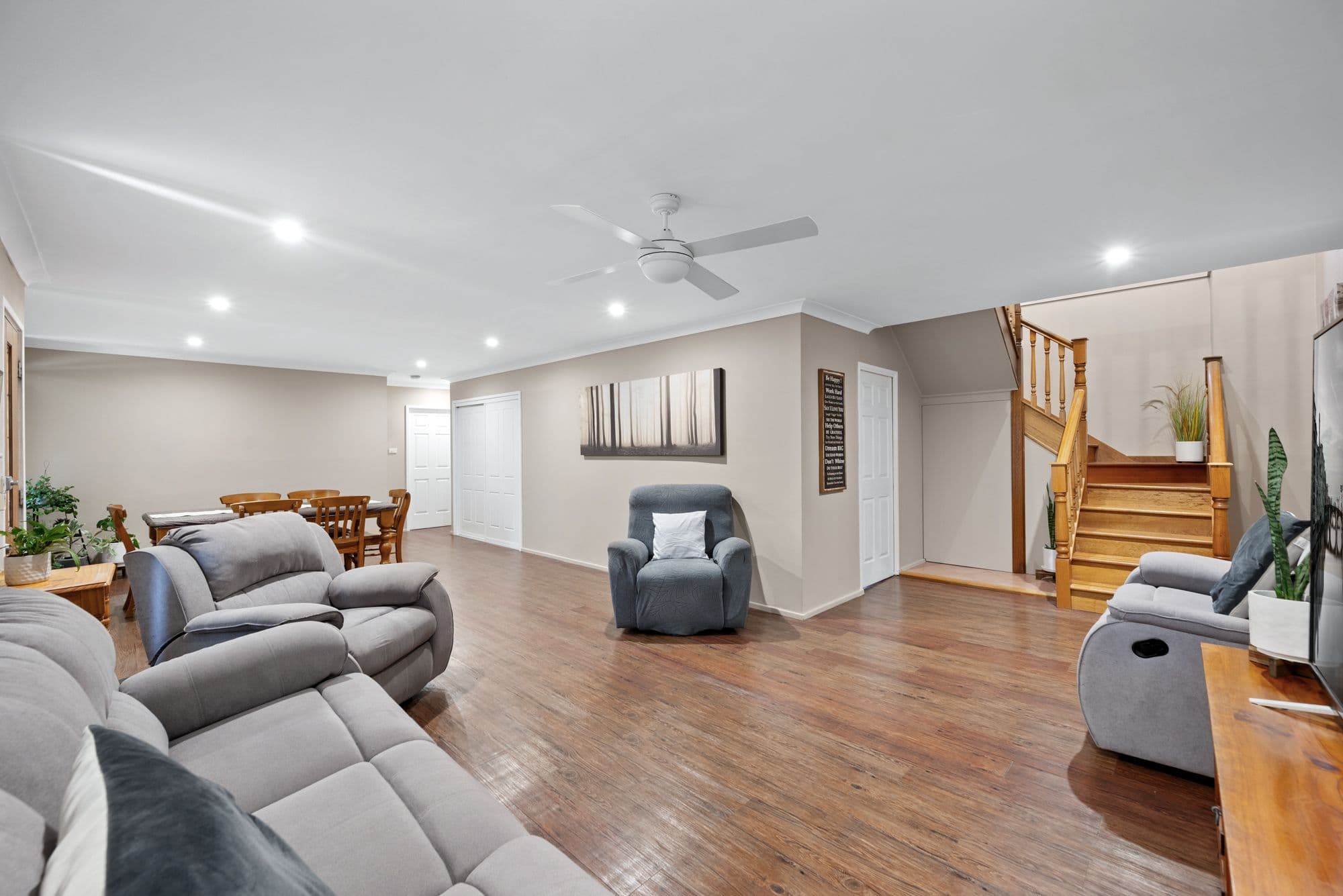 33 Gladswood Avenue, South Penrith NSW 2750, South Penrith - Thumbnail 3