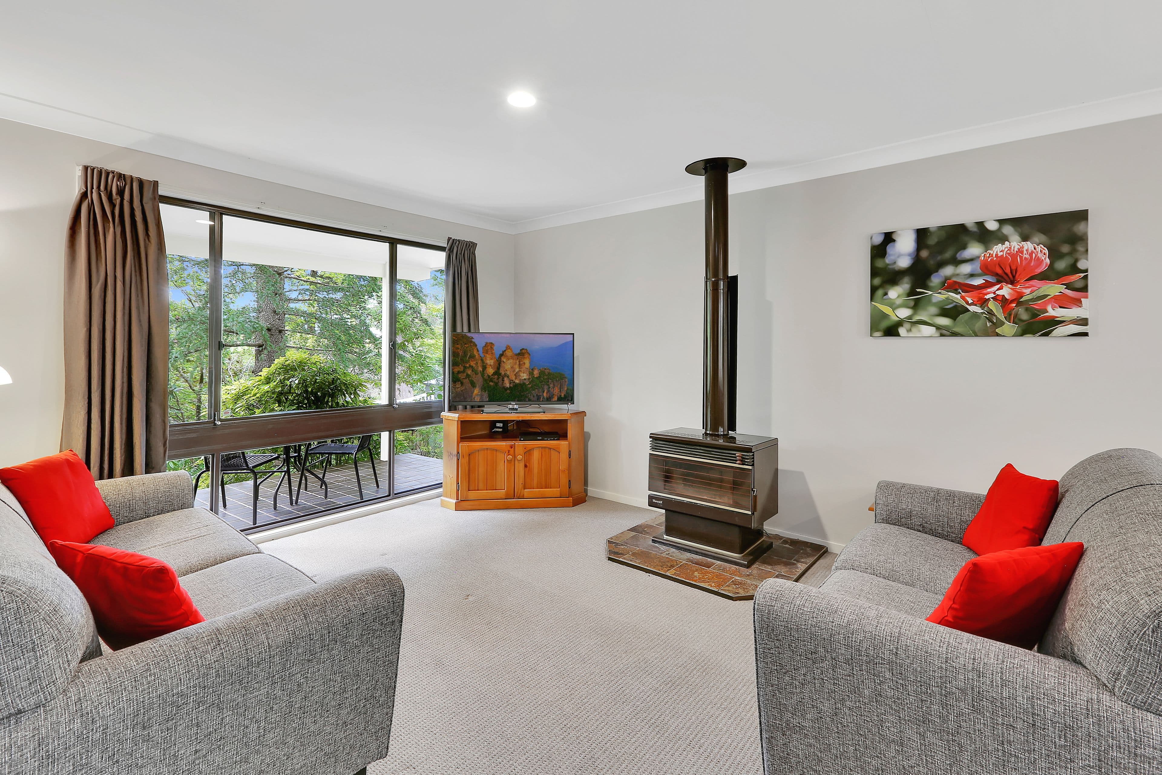 4 Belvidere Avenue, Blackheath NSW 2785, Blackheath - Thumbnail 2
