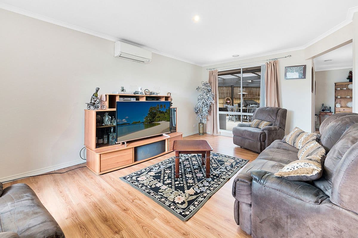45 Raisell Road, Cranbourne West VIC 3977, Cranbourne West - Thumbnail 5