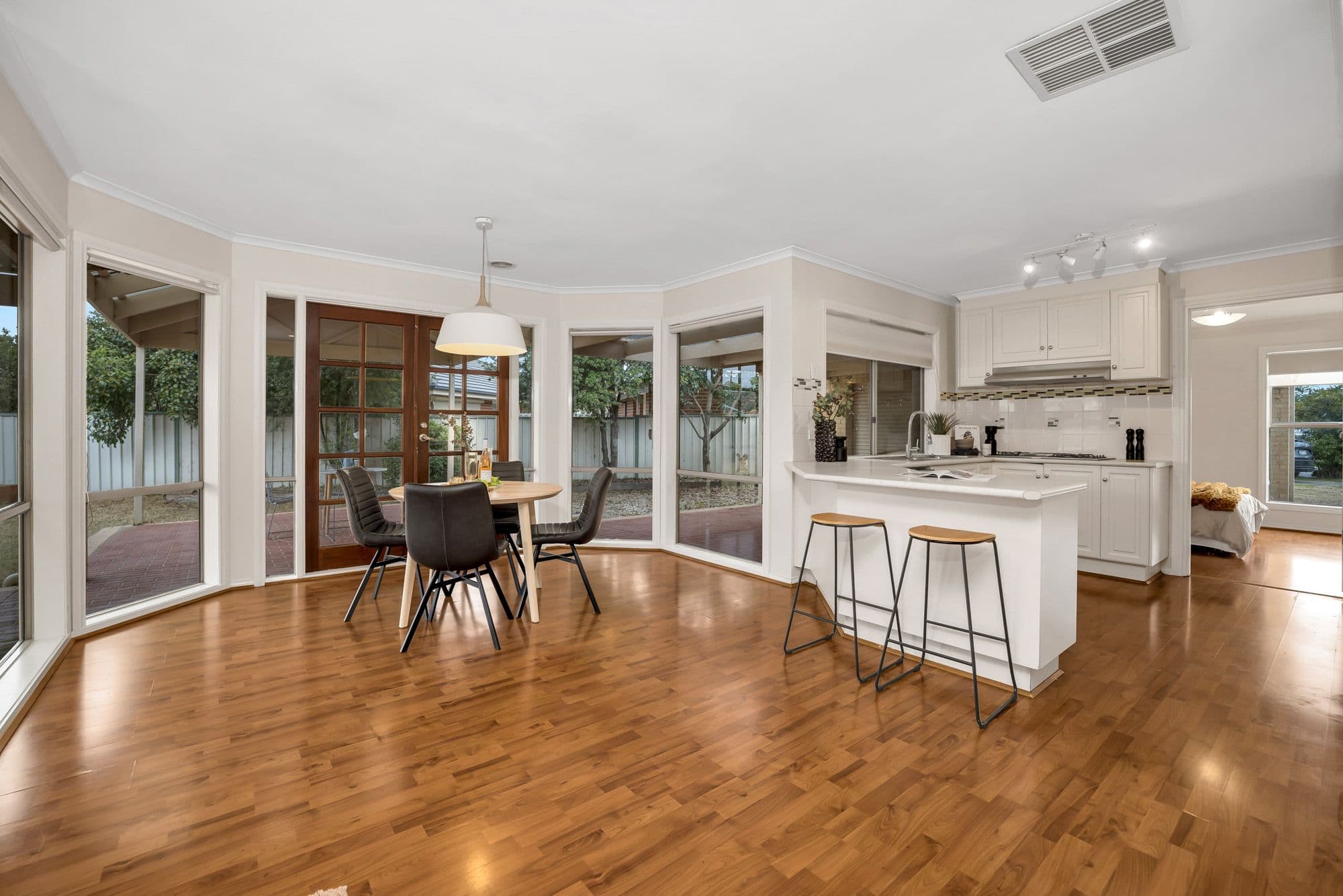 21 Selbourne Avenue, Werribee VIC 3030, Werribee - Thumbnail 4