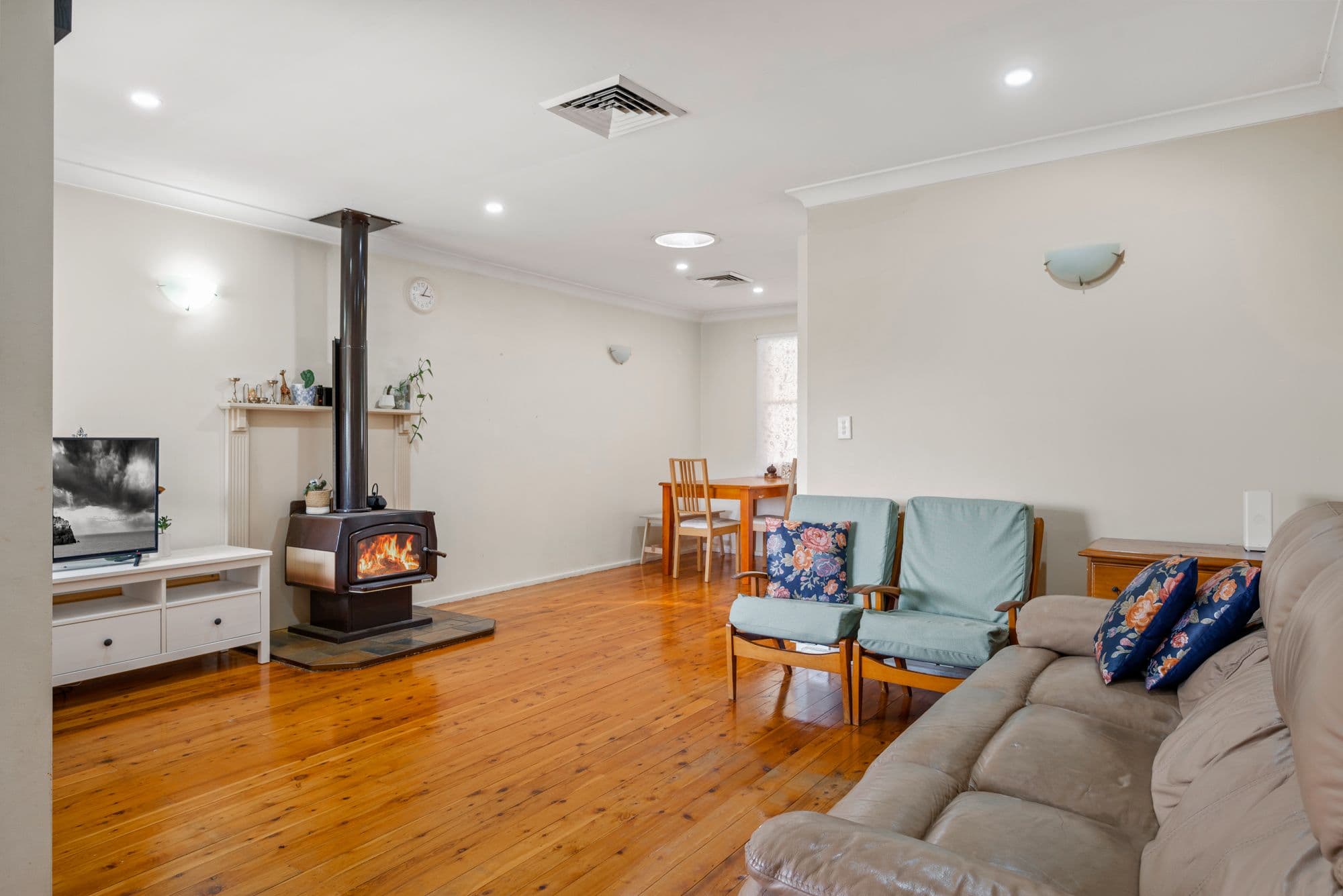 26 Kooloona Crescent, Bradbury NSW 2560, Bradbury - Thumbnail 4