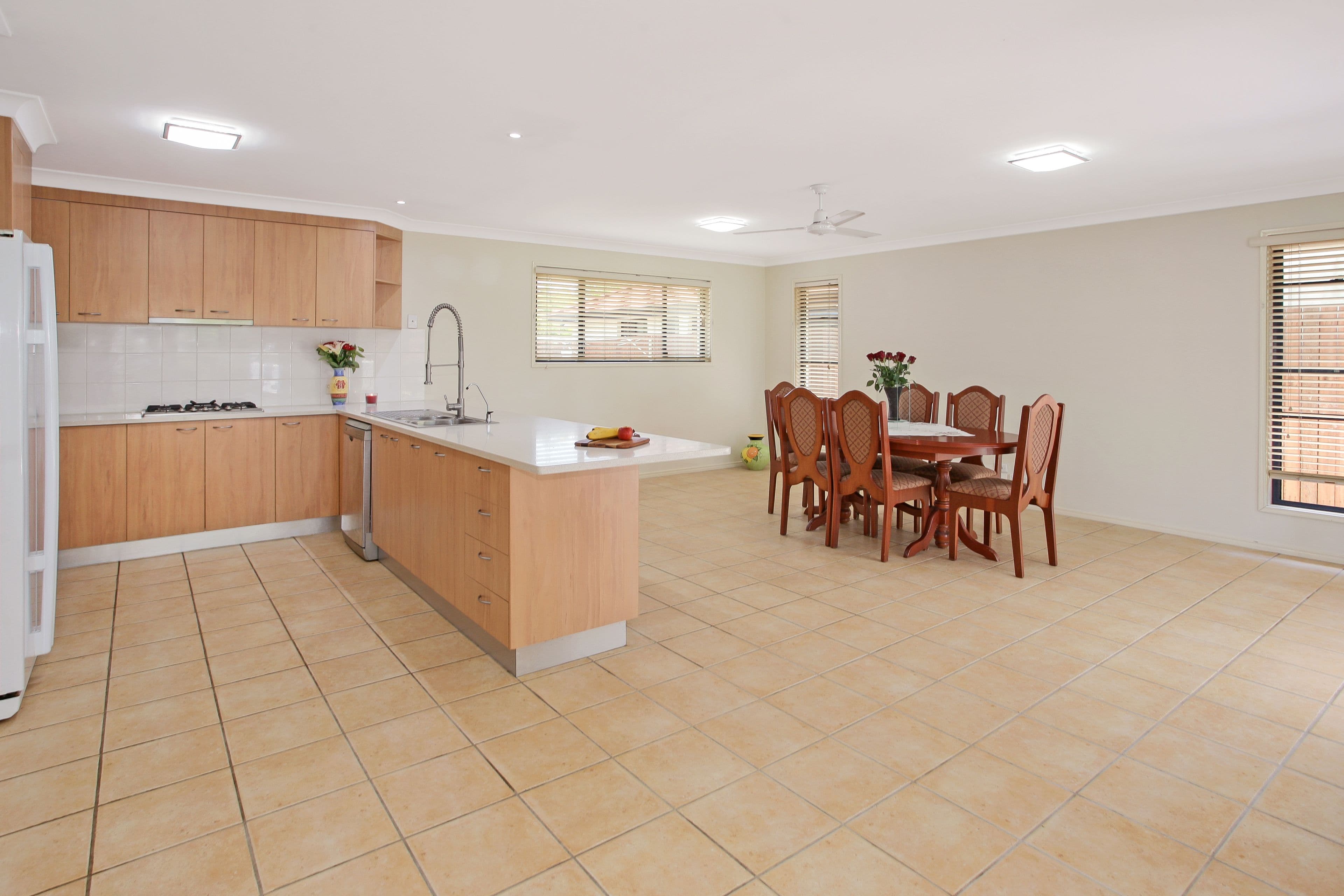 2 Currawinya Street, North Lakes QLD 4509, North Lakes - Thumbnail 5