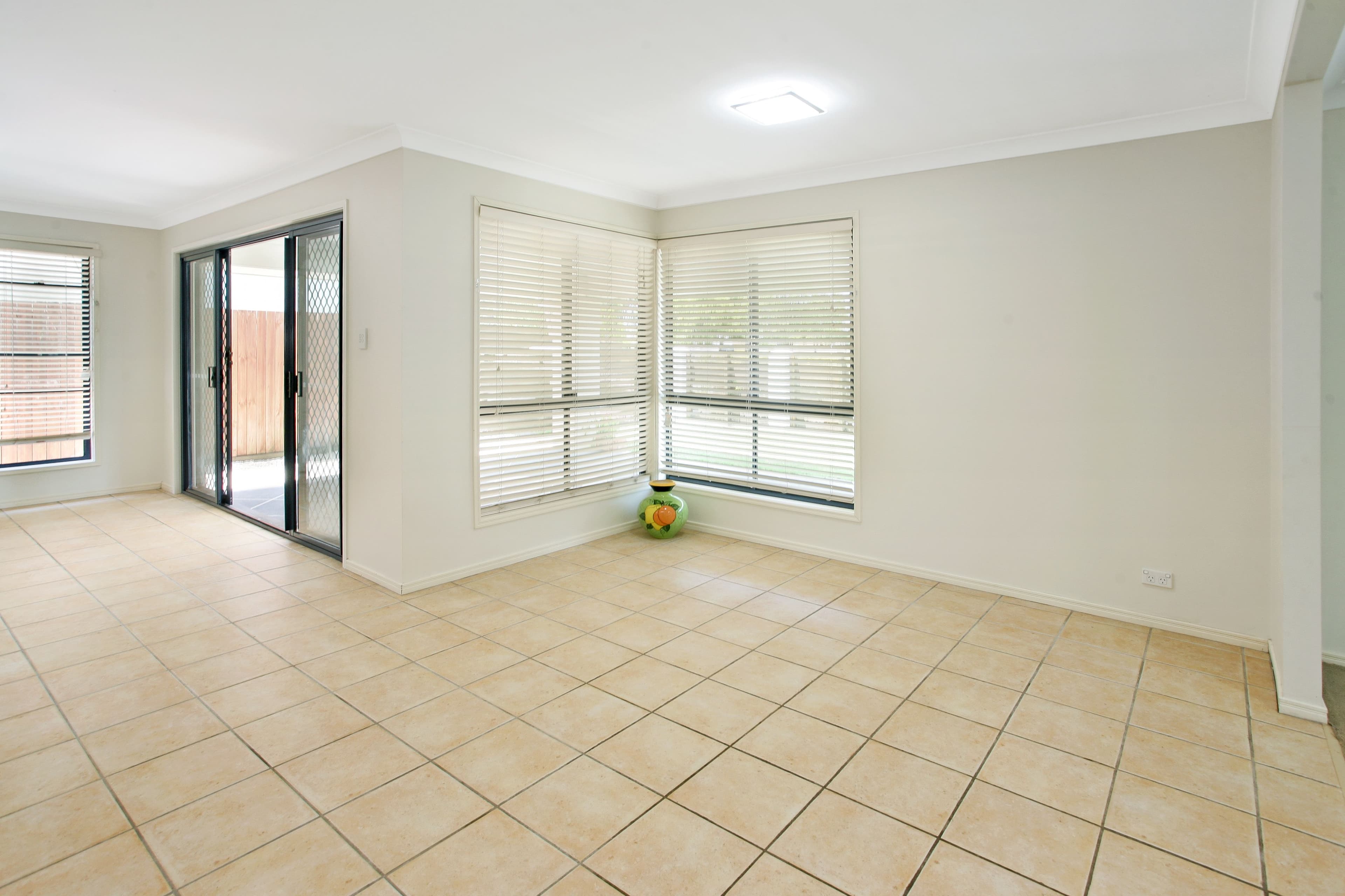 2 Currawinya Street, North Lakes QLD 4509, North Lakes - Thumbnail 7