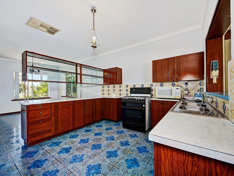 215 Kent Street, ROCKINGHAM WA 6168, Rockingham - Thumbnail 3
