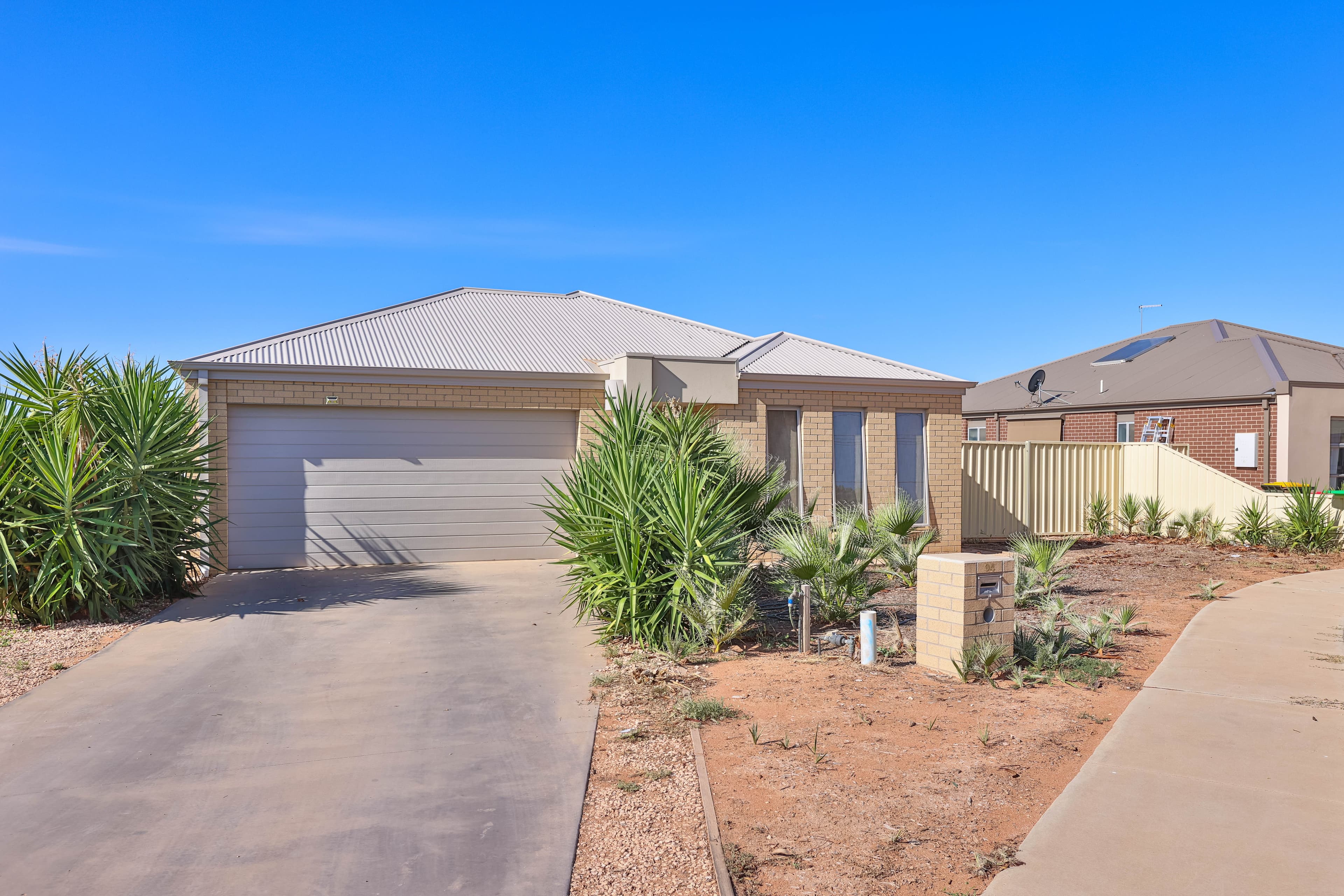 94 Ellswood Crescent, Mildura VIC 3500, Mildura - Thumbnail 2
