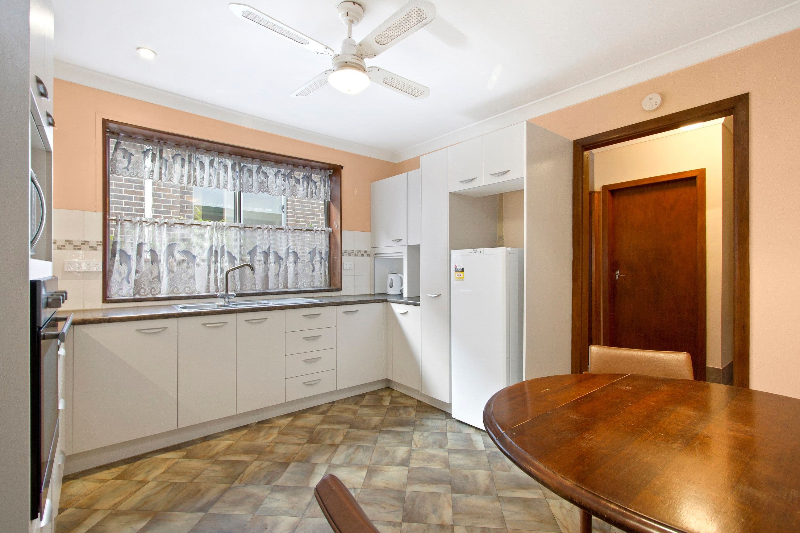 16 Foam Street, Surfside - Thumbnail 6