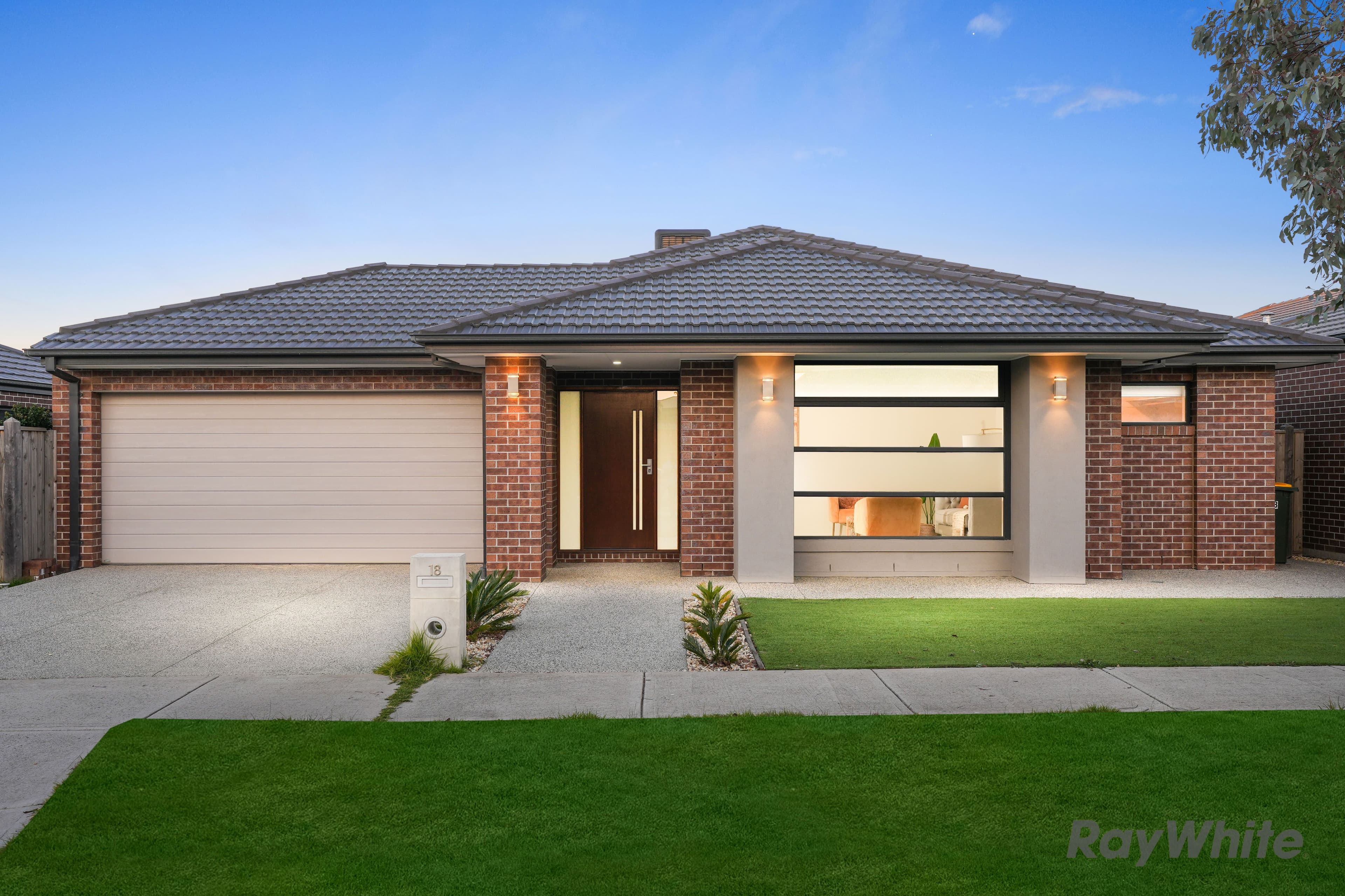 18 Camberwell Parade, Mickleham VIC 3064, Mickleham - Image 1