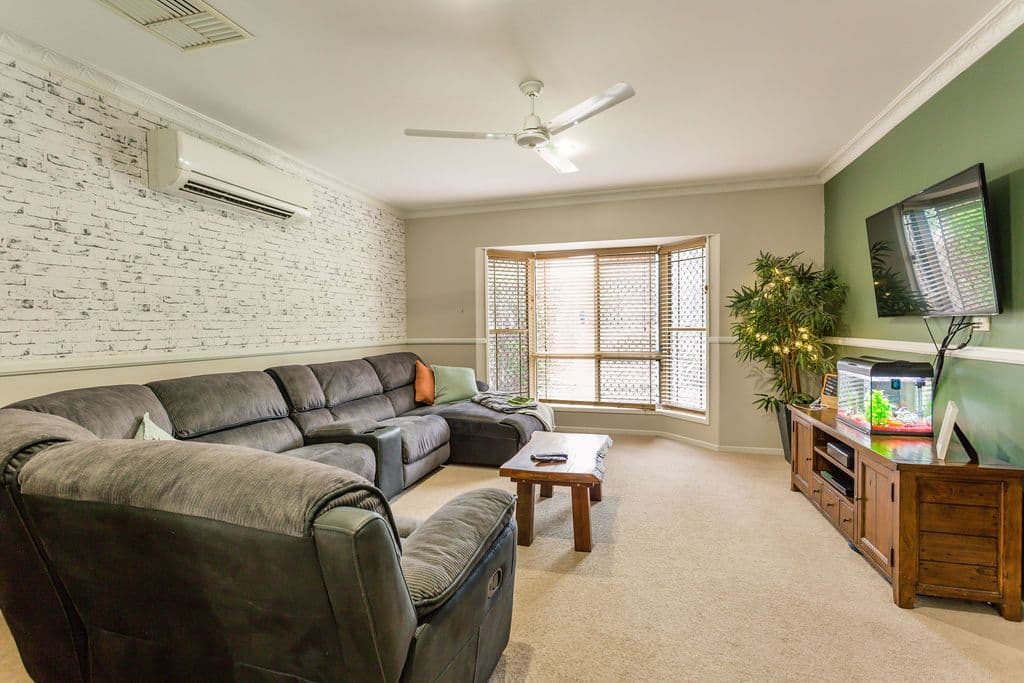 93 Gray Street, Emerald QLD 4720, Emerald - Thumbnail 3