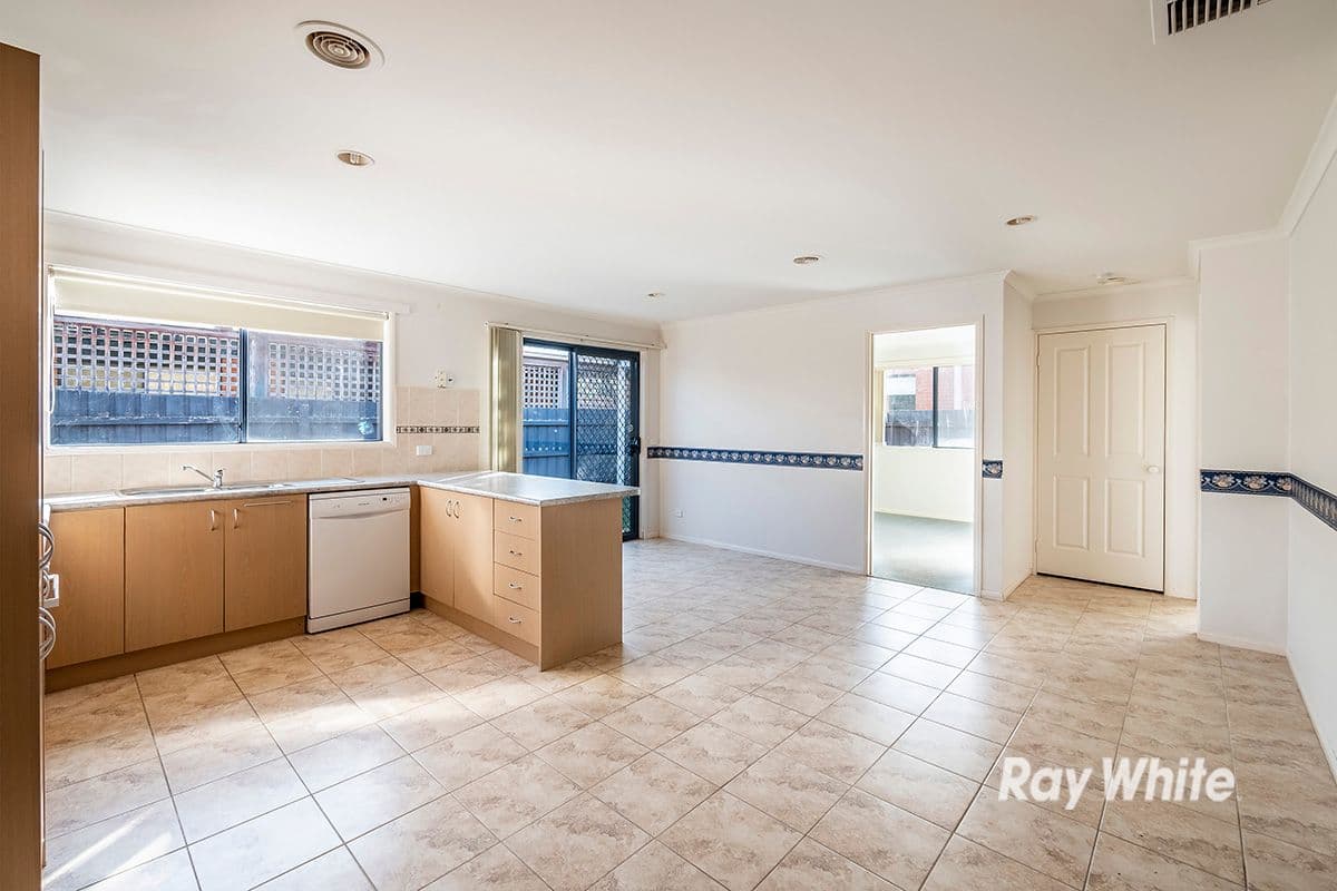 2B Dunlavin Way, Cranbourne East VIC 3977, Cranbourne East - Thumbnail 6