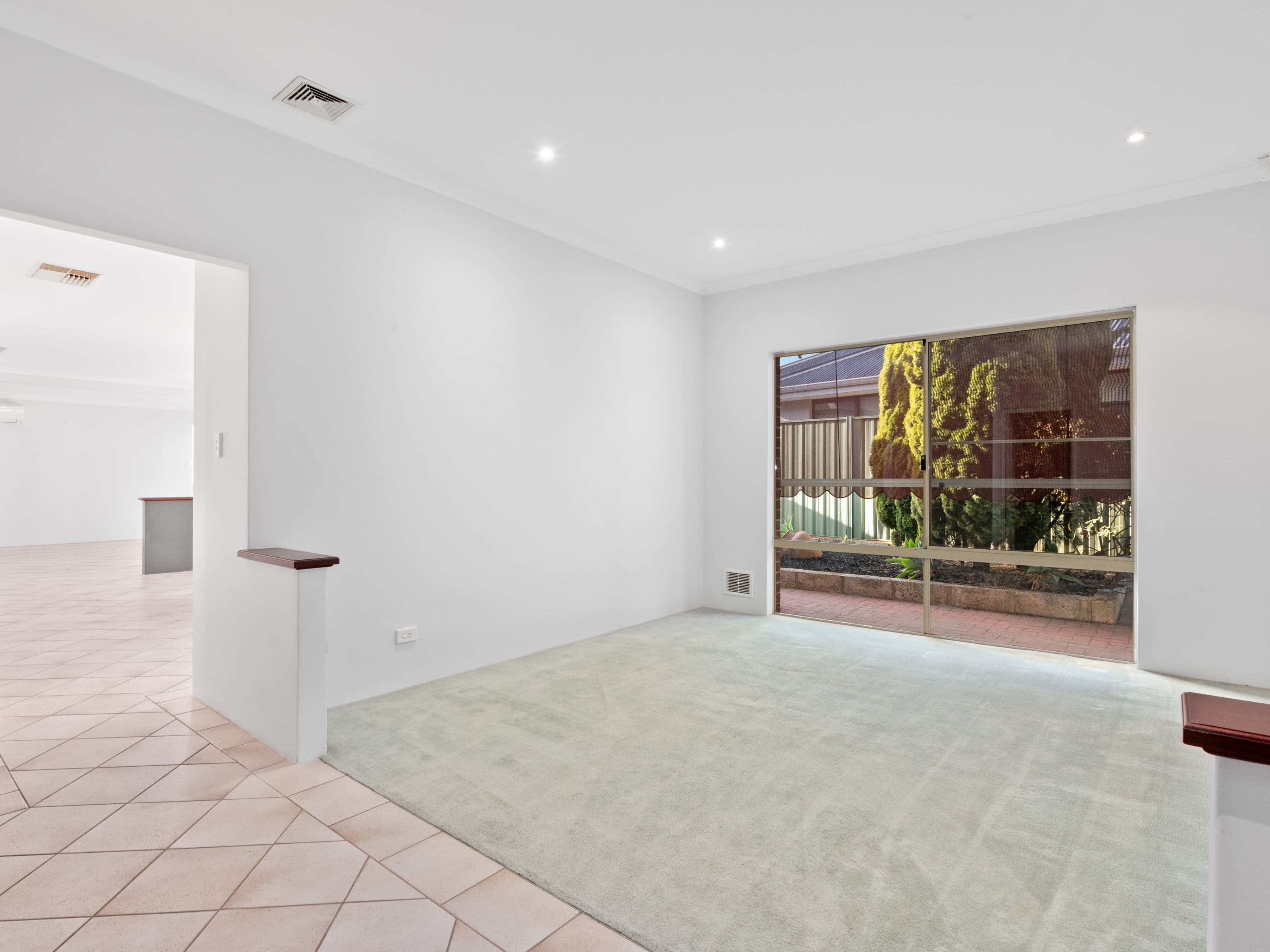 40 Barnsley Street, Queens Park WA 6107, Queens Park - Thumbnail 2