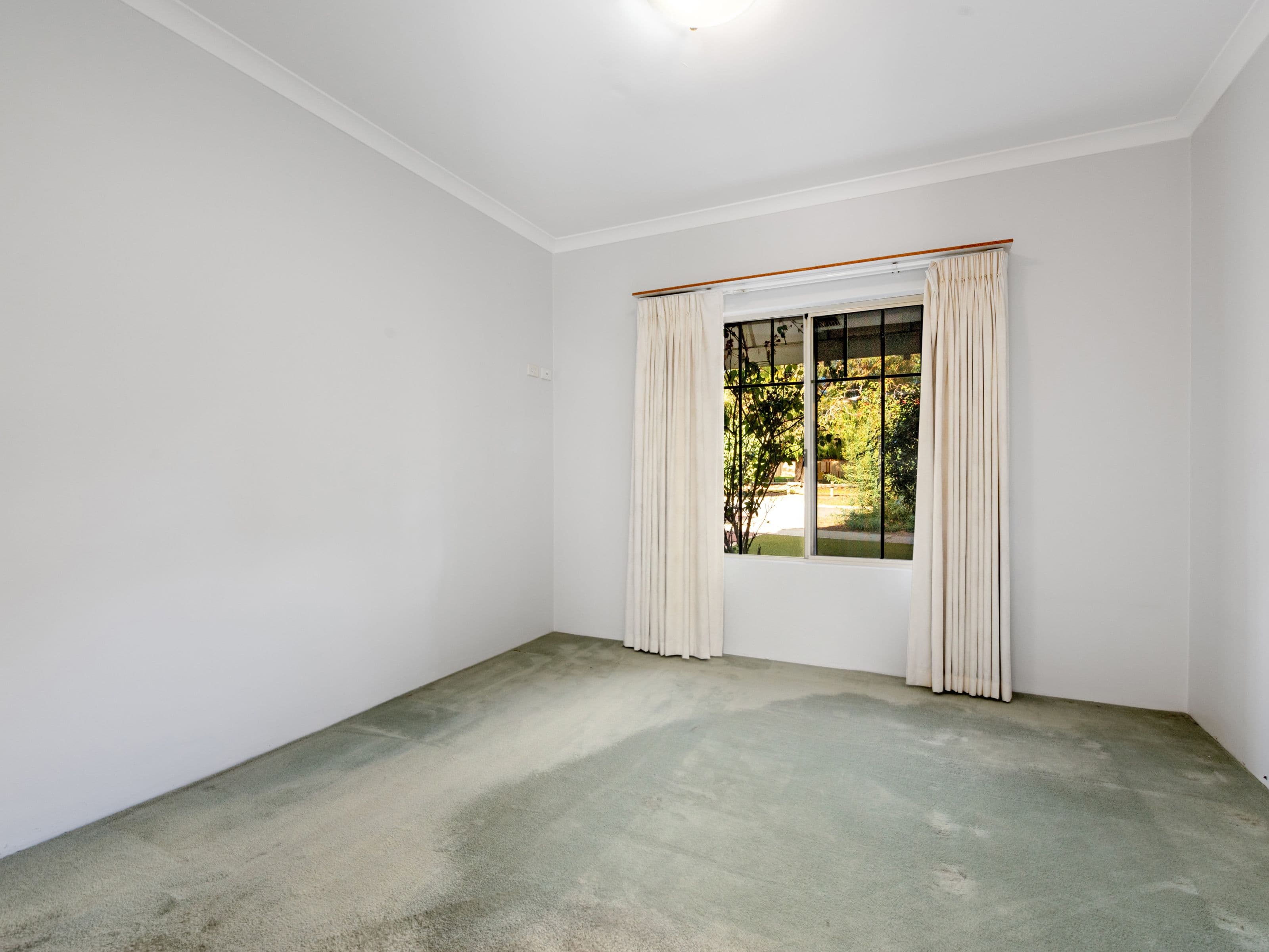 40 Barnsley Street, Queens Park WA 6107, Queens Park - Thumbnail 6