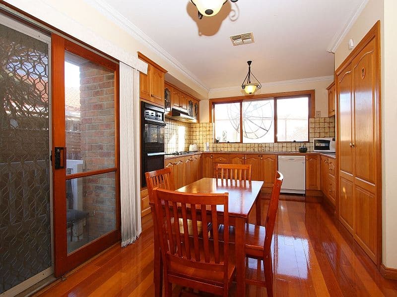 11 Lady Penrhyn Avenue, MILL PARK VIC 3082, Mill Park - Thumbnail 3