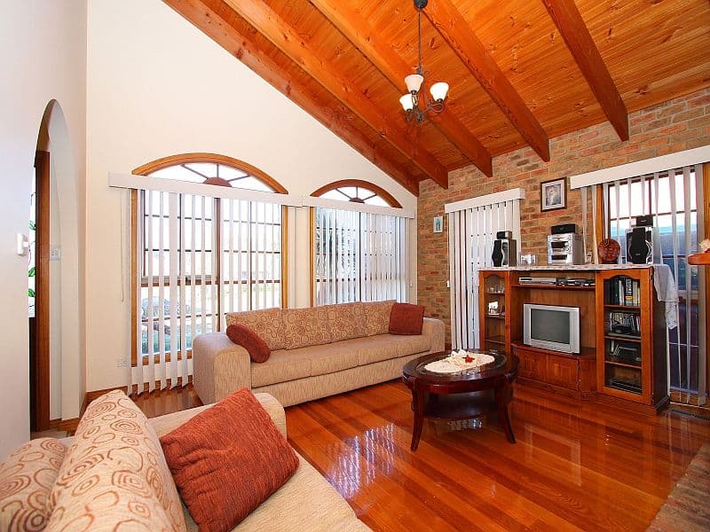 11 Lady Penrhyn Avenue, MILL PARK VIC 3082, Mill Park - Thumbnail 5