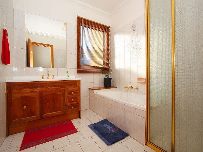 11 Lady Penrhyn Avenue, MILL PARK VIC 3082, Mill Park - Thumbnail 7