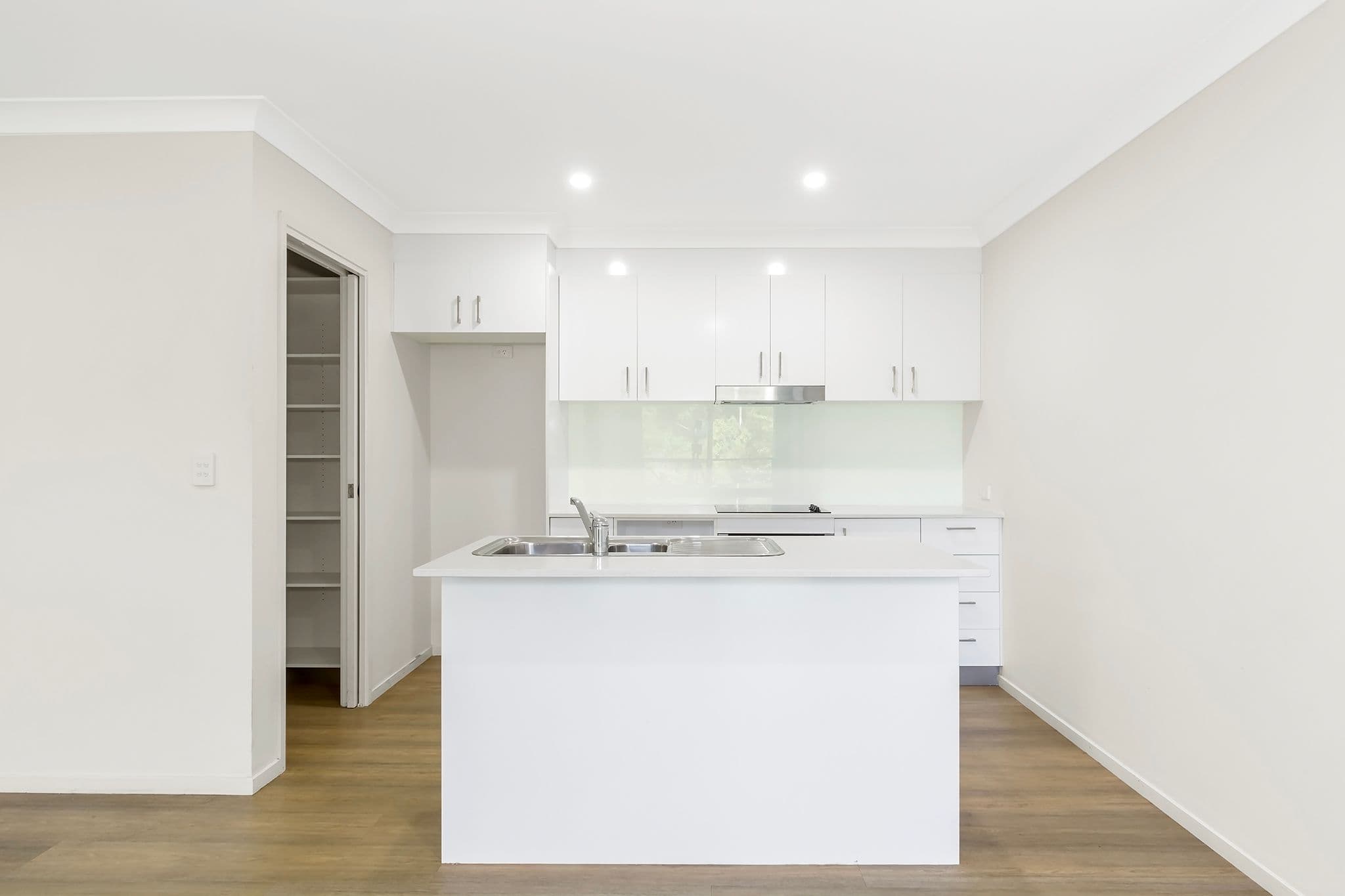 1 Terence Drive, Oxenford QLD 4210, Oxenford - Thumbnail 5