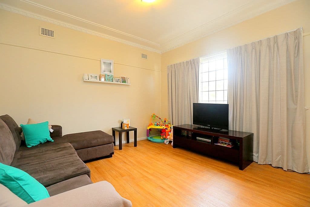 9 Endeavour Road, Georges Hall NSW 2198, Georges Hall - Thumbnail 2