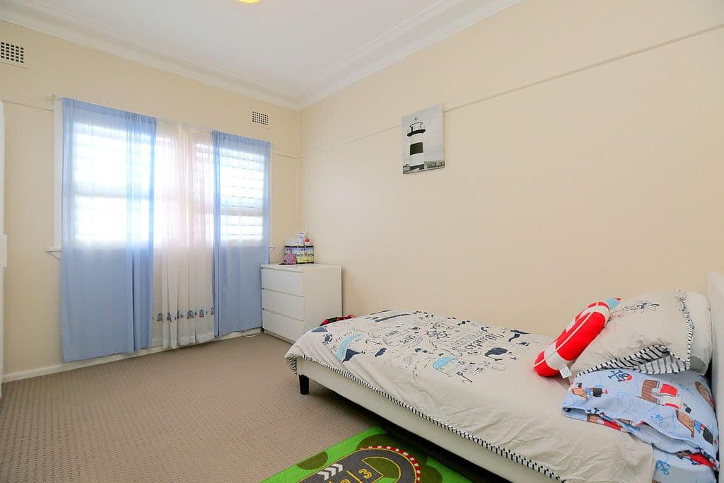 9 Endeavour Road, Georges Hall NSW 2198, Georges Hall - Thumbnail 5