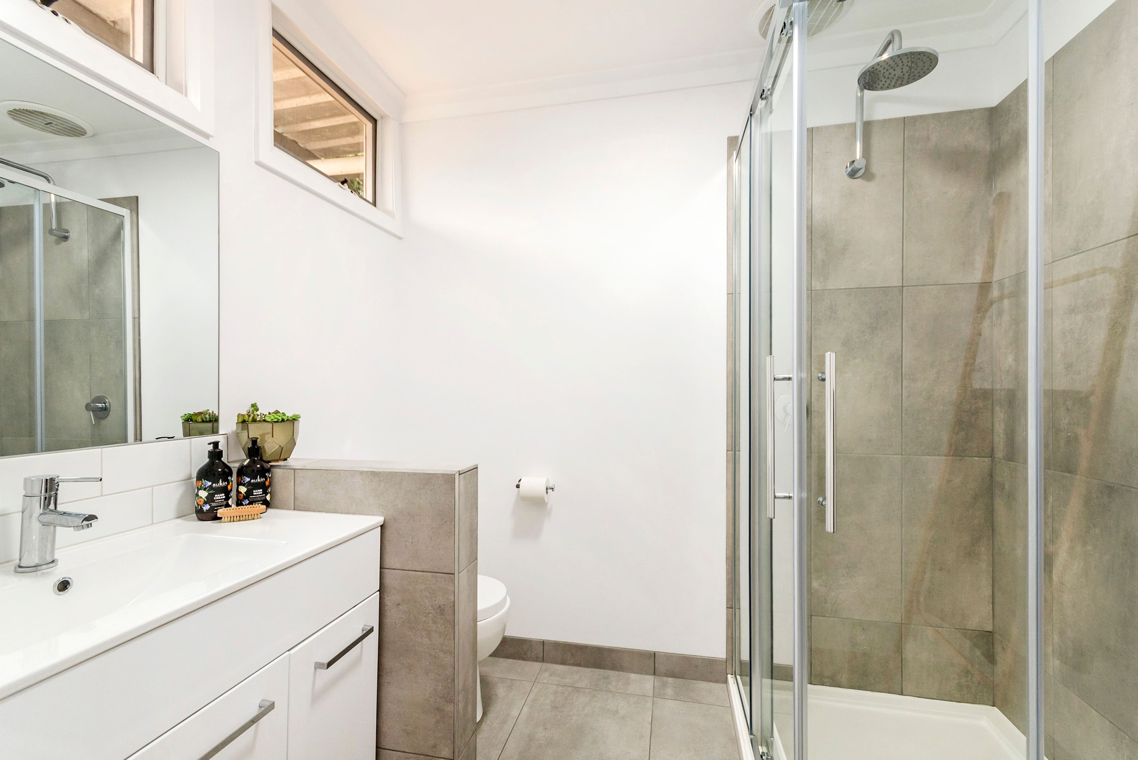 16 Emma Avenue, Warrnambool VIC 3280, Warrnambool - Thumbnail 5