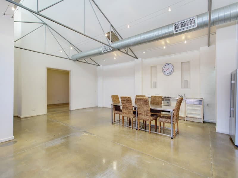8 Hocking Place, Adelaide - Thumbnail 4