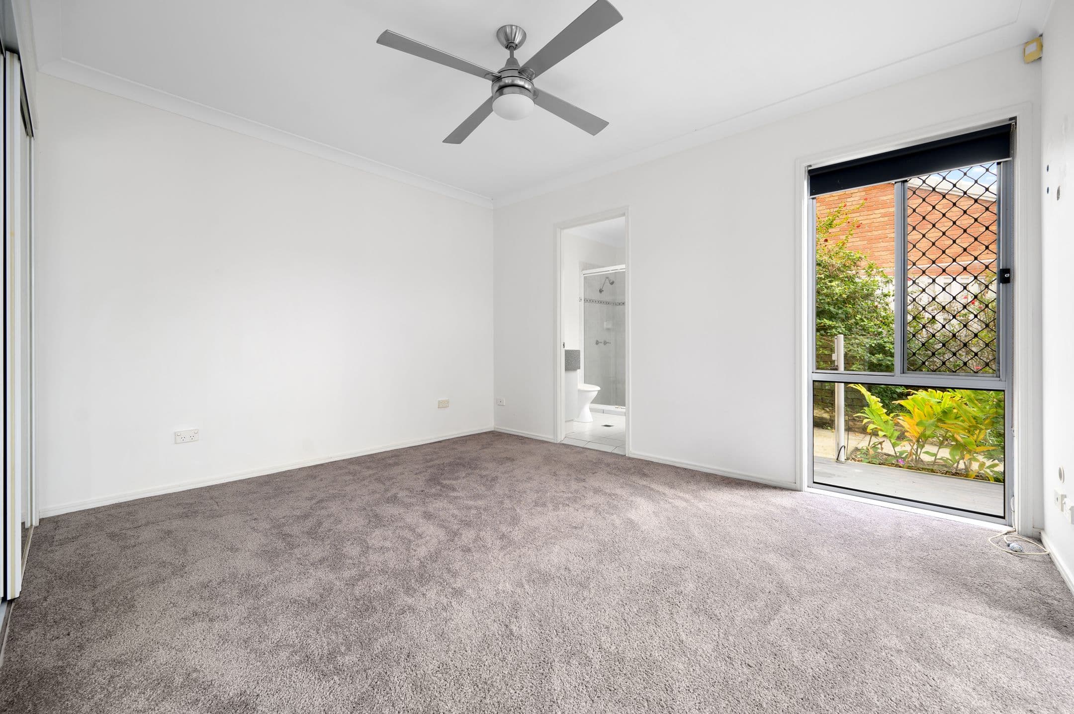 24 Antipodes Close, Pacific Pines QLD 4211, Pacific Pines - Thumbnail 2