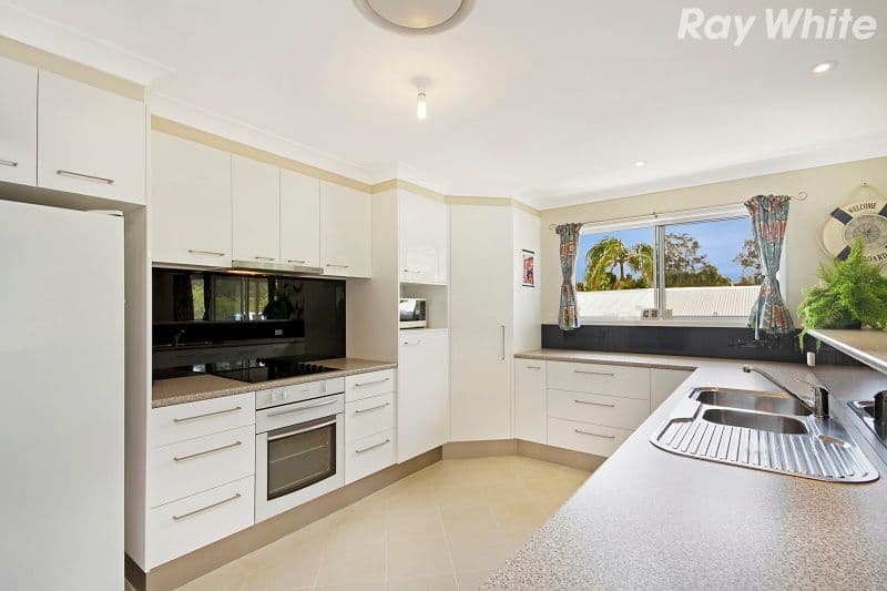 27 Magnolia Avenue, Davistown - Thumbnail 4