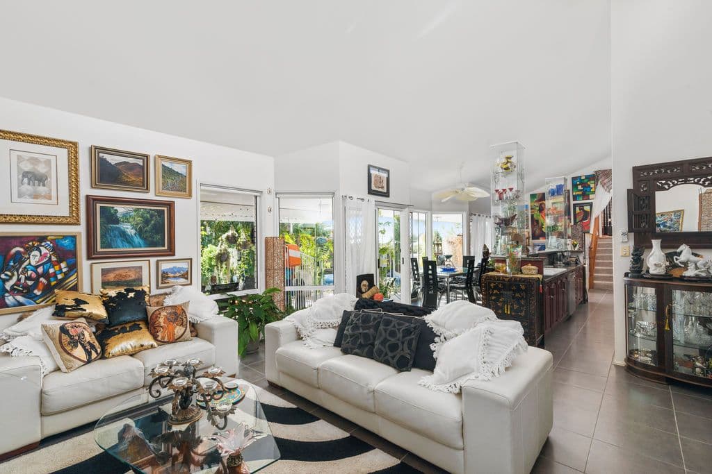 3 Rees Court, Elanora QLD 4221, Elanora - Thumbnail 3