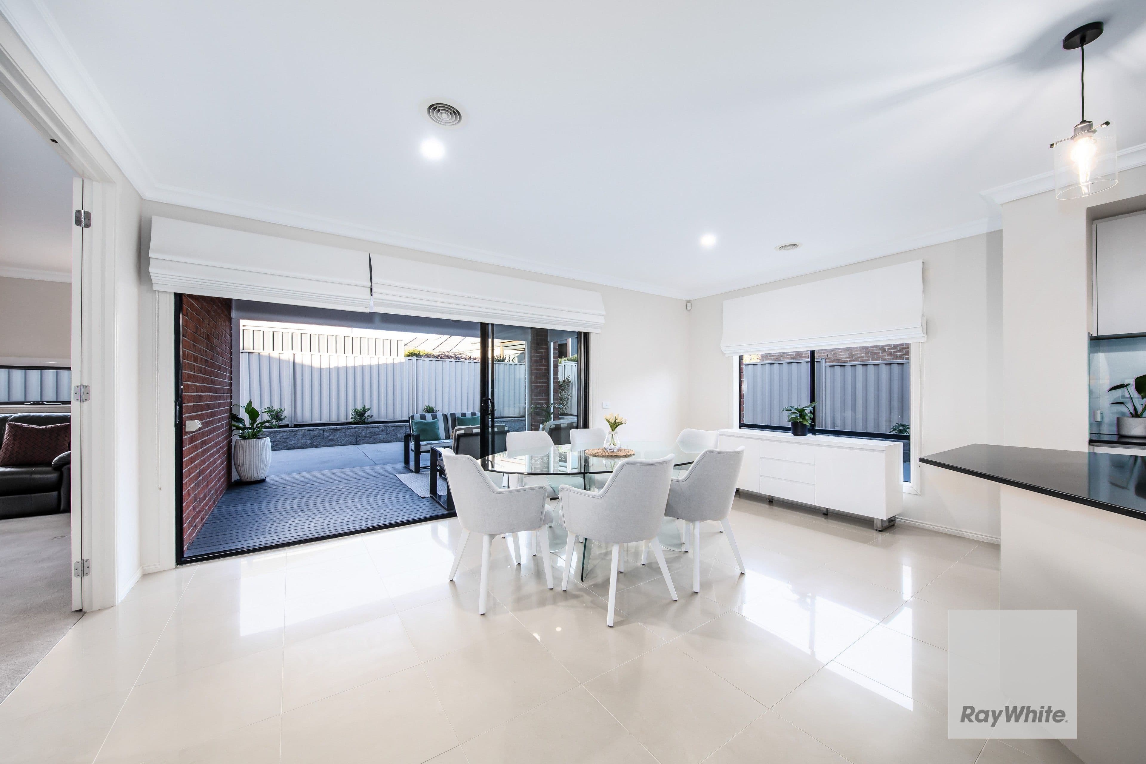 11 Turitable Way, Caroline Springs VIC 3023, Caroline Springs - Thumbnail 7