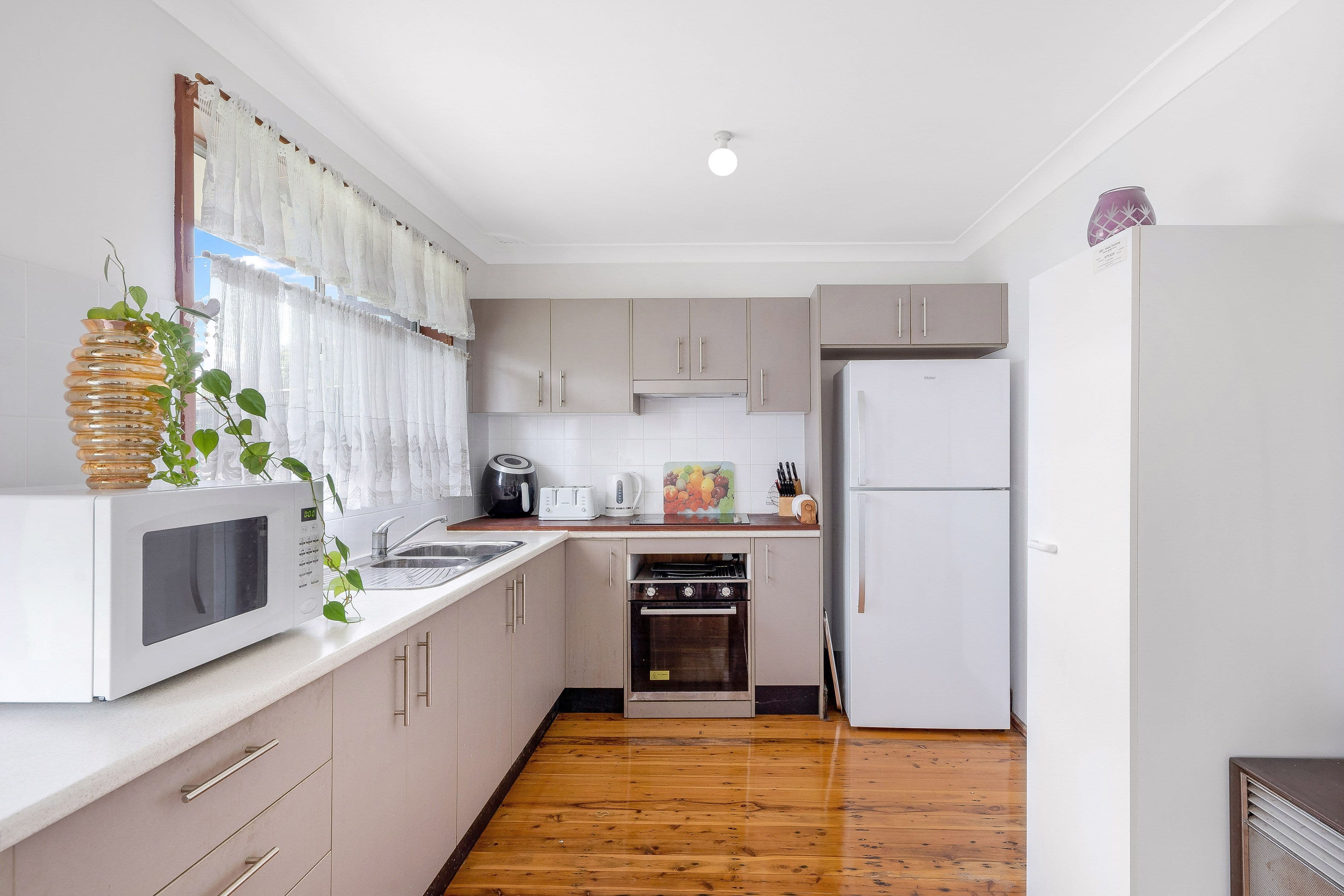 17 Whitemore Avenue, Georges Hall NSW 2198, Georges Hall - Thumbnail 5