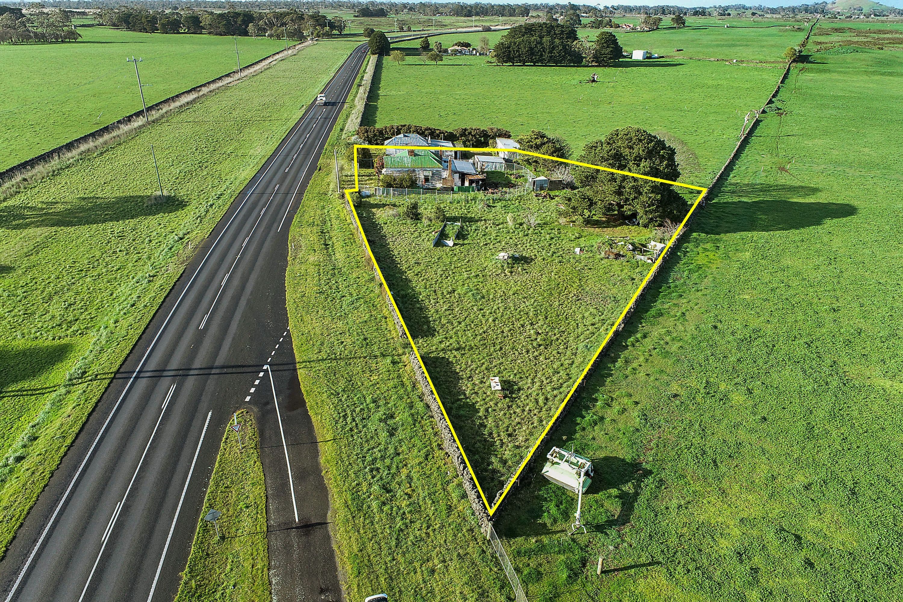 2831 Princes Highway, Pomborneit VIC 3260, Pomborneit - Thumbnail 2