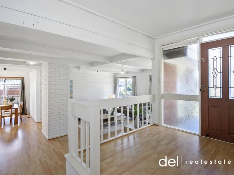 6 Howe Avenue, Dandenong North, Dandenong North - Thumbnail 2