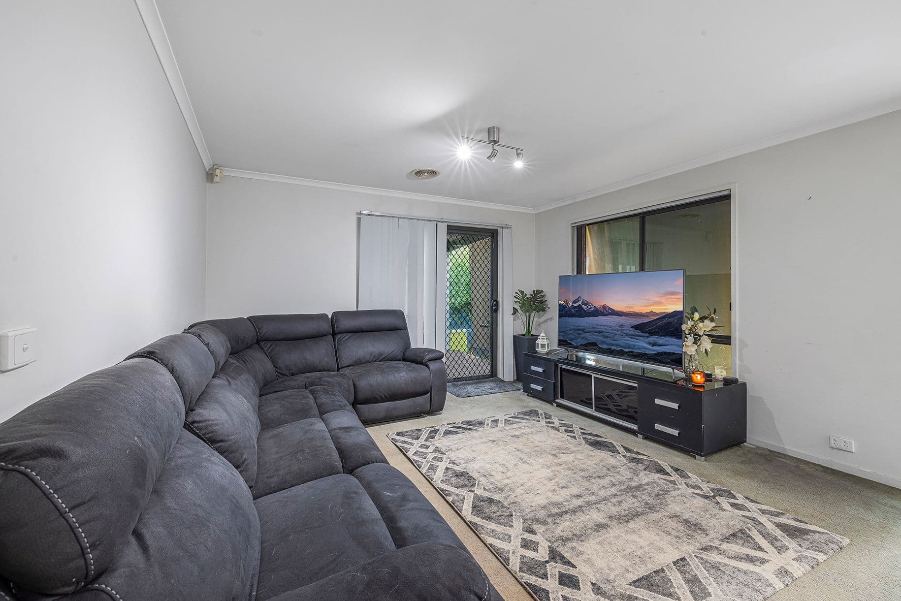 3 Melaleuca Place, Pakenham VIC 3810, Pakenham - Thumbnail 5