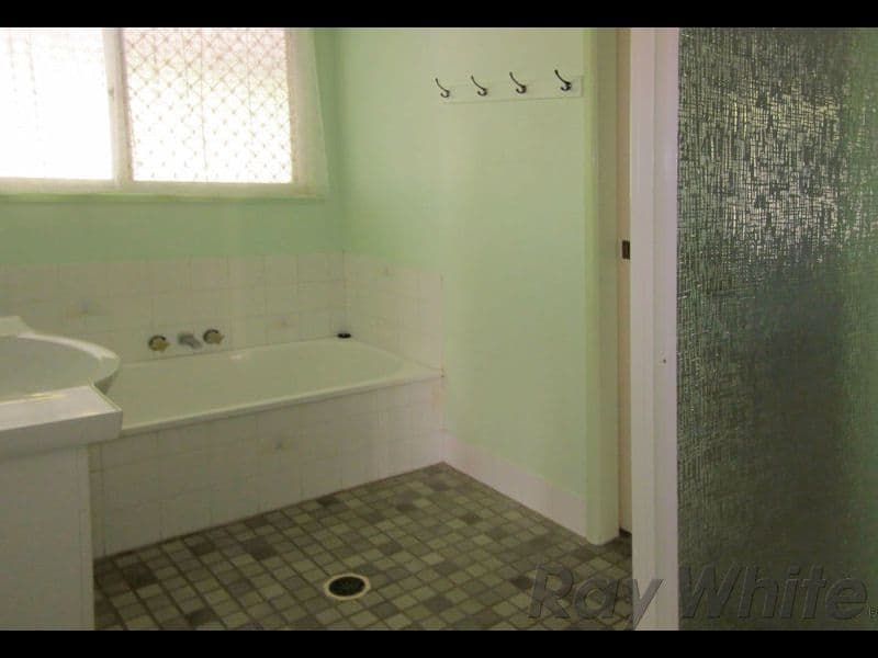 36 Burgoyne Street, Bundamba QLD 4304, Bundamba - Thumbnail 7