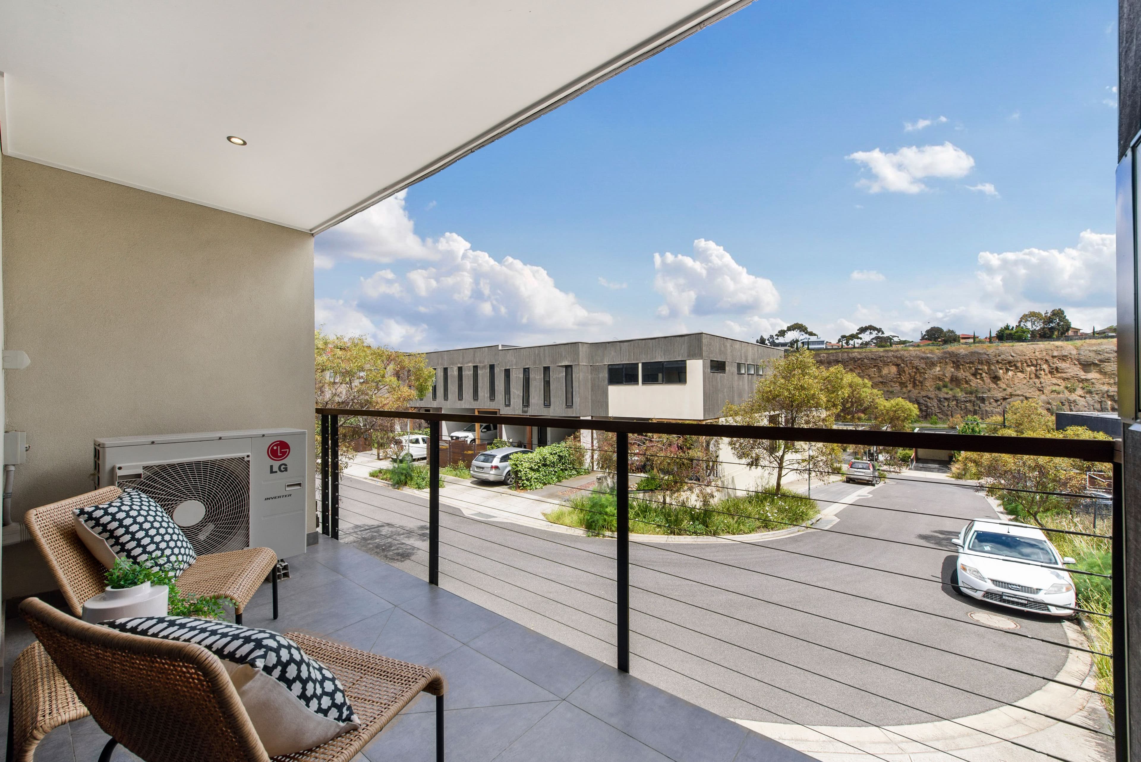 18 Grandvalley Drive, Keilor East VIC 3033, Keilor East - Thumbnail 2