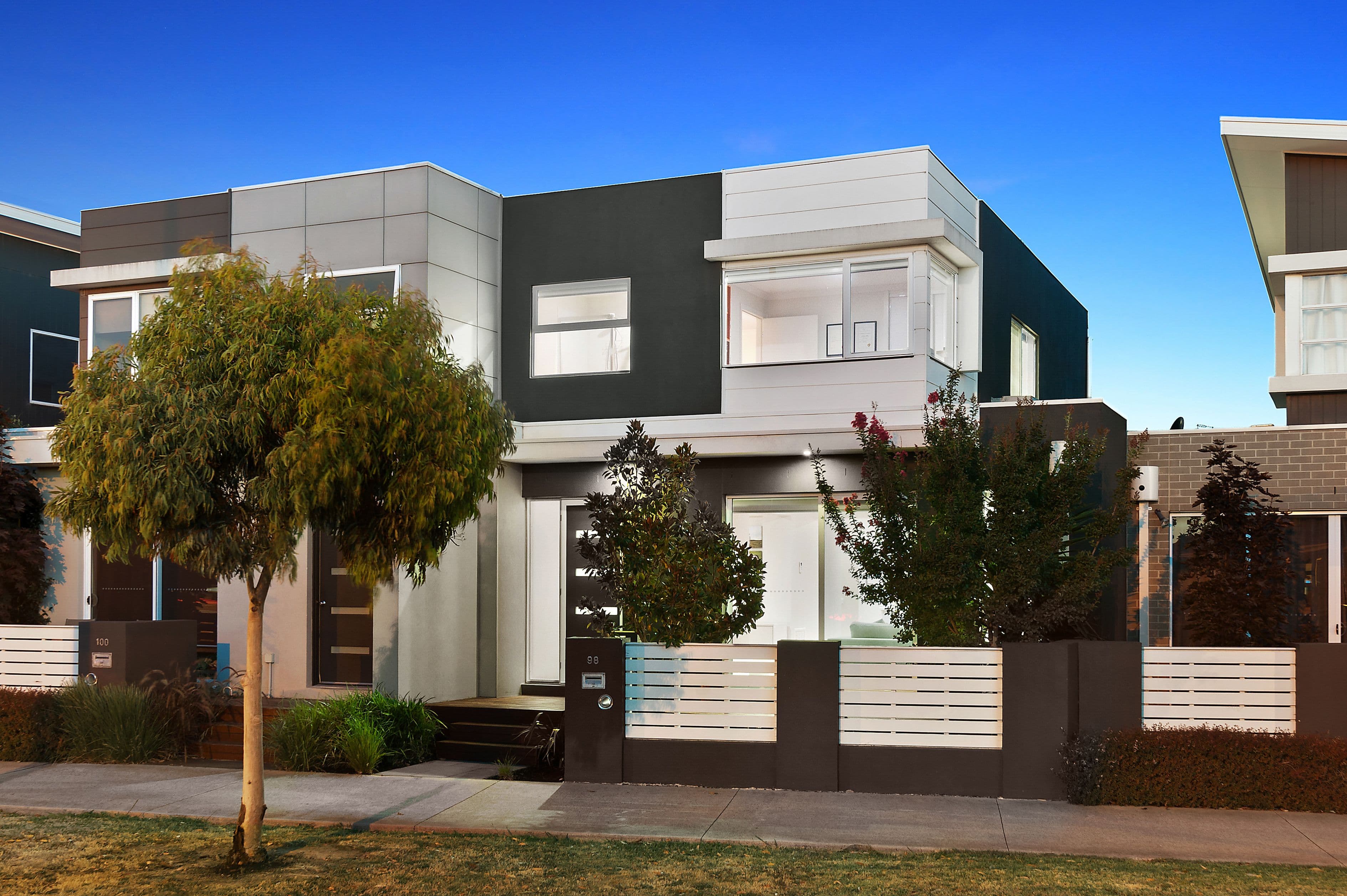 98 Henry Road, Pakenham VIC 3810, Pakenham - Thumbnail 2