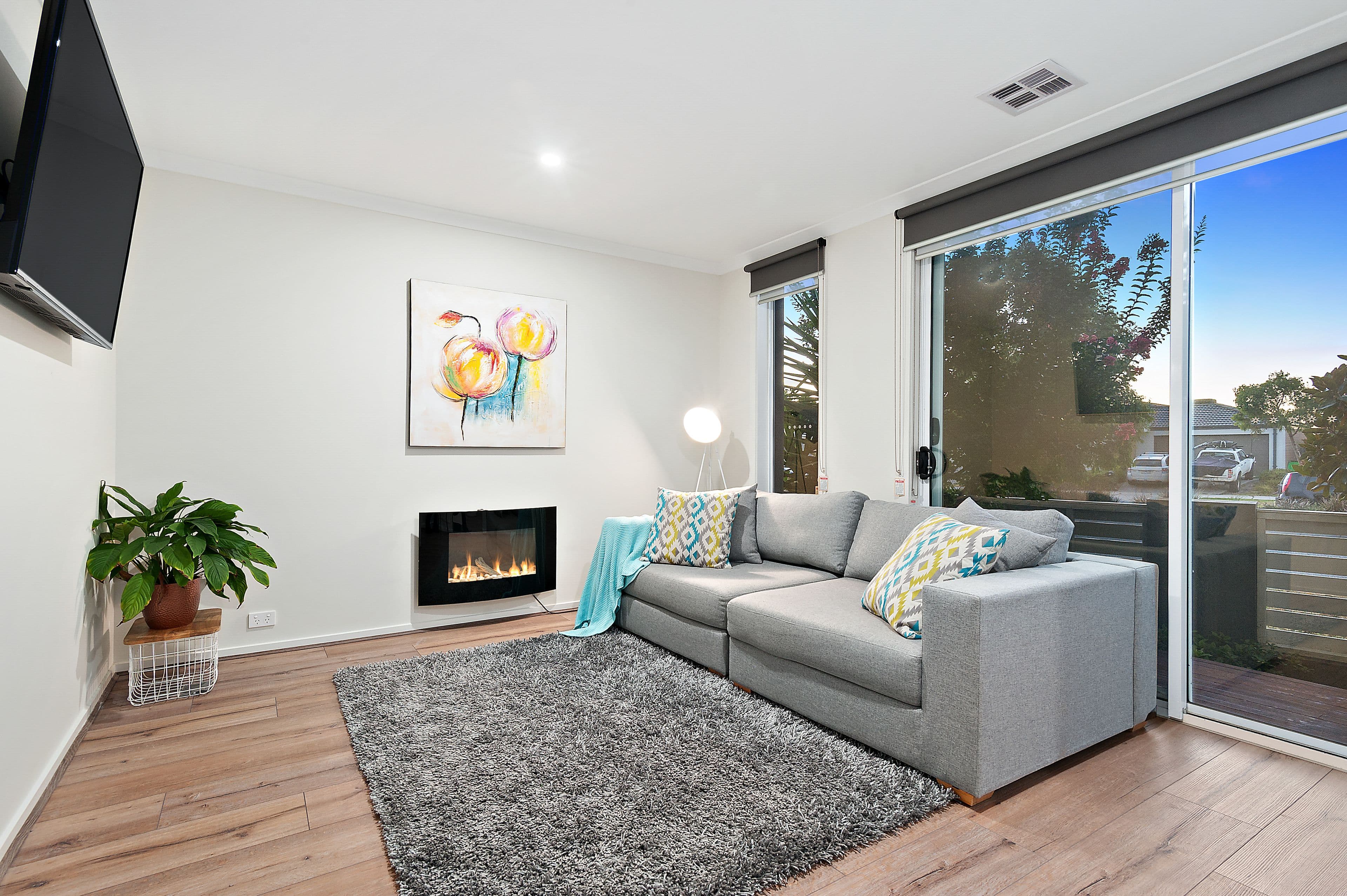 98 Henry Road, Pakenham VIC 3810, Pakenham - Thumbnail 3