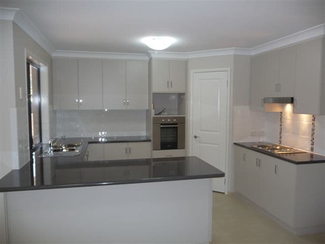 30 Honey Myrtle Way, CRANBOURNE, VIC, 3977, Cranbourne - Thumbnail 2