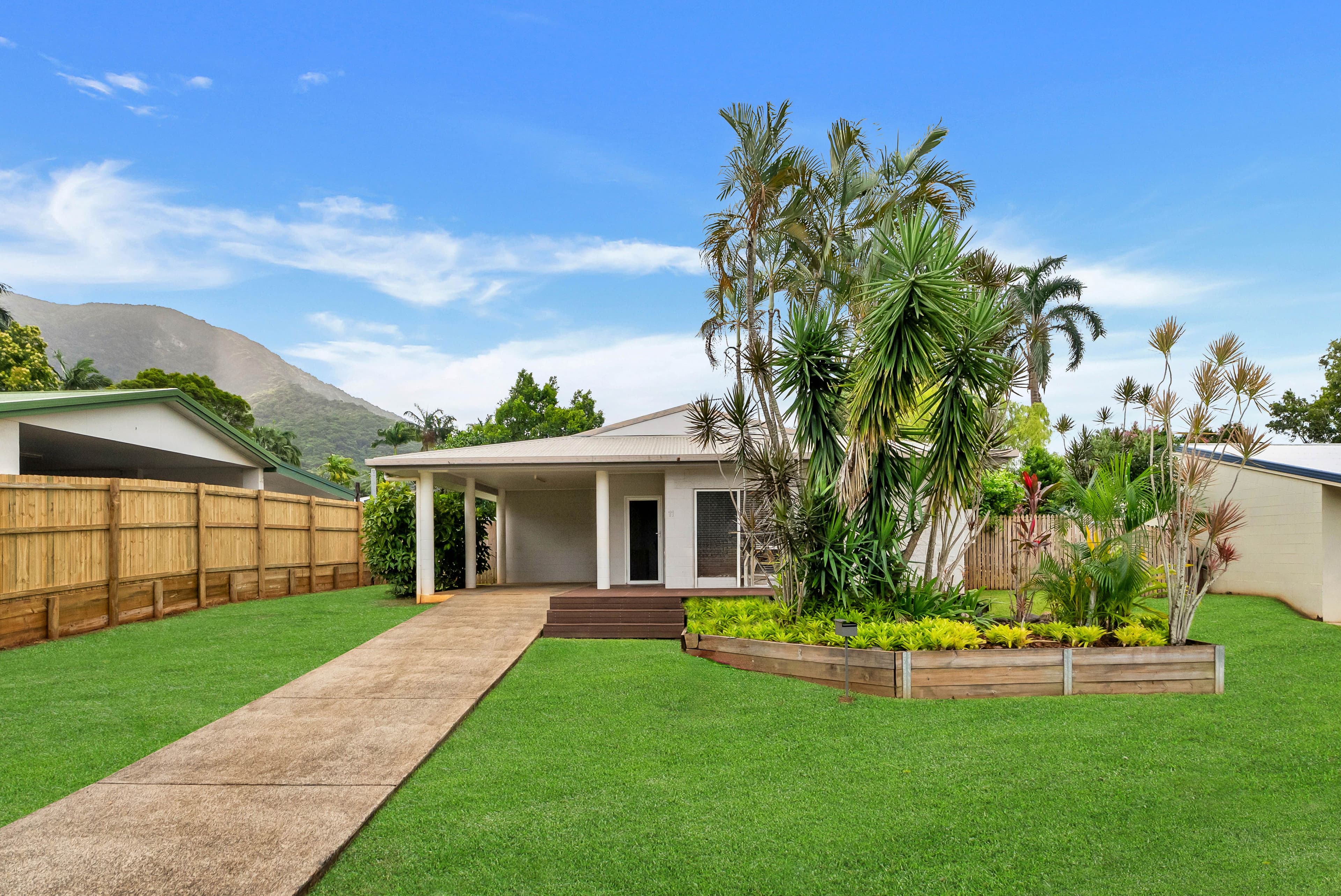 11 Rosewood Close, Redlynch QLD 4870, Redlynch - Thumbnail 2