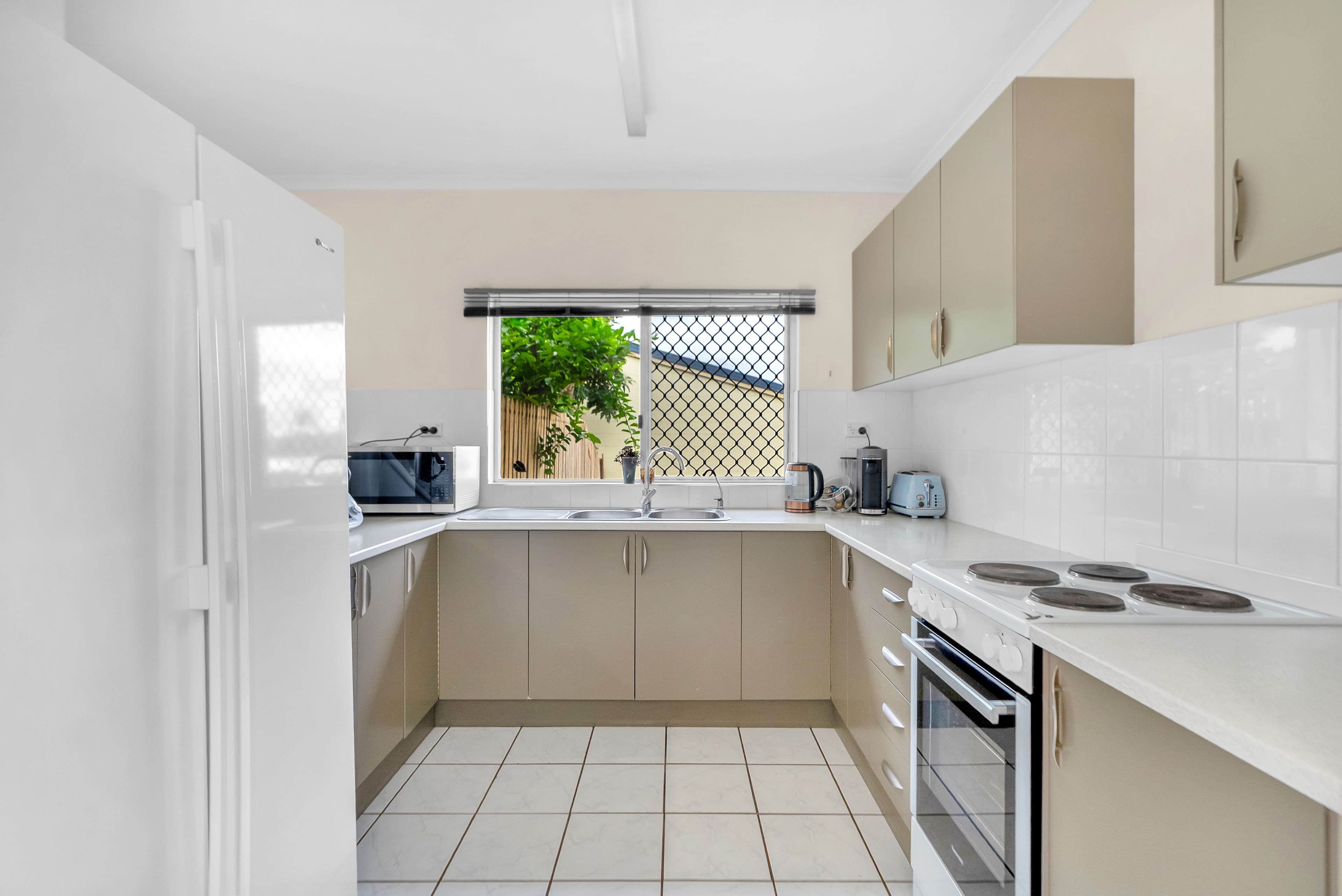 11 Rosewood Close, Redlynch QLD 4870, Redlynch - Thumbnail 5