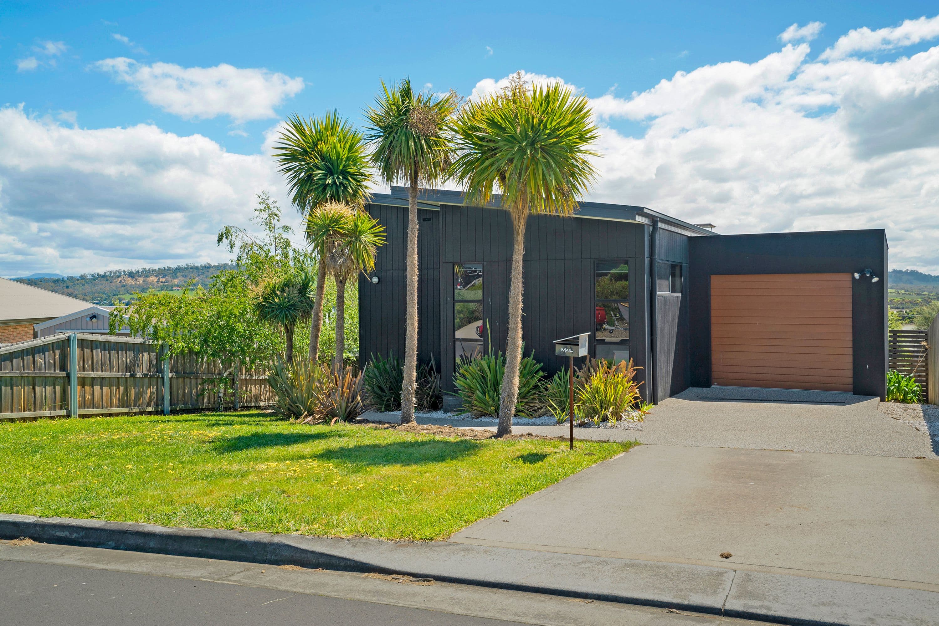 77 Reynolds Road, Midway Point TAS 7171, Midway Point - Thumbnail 2