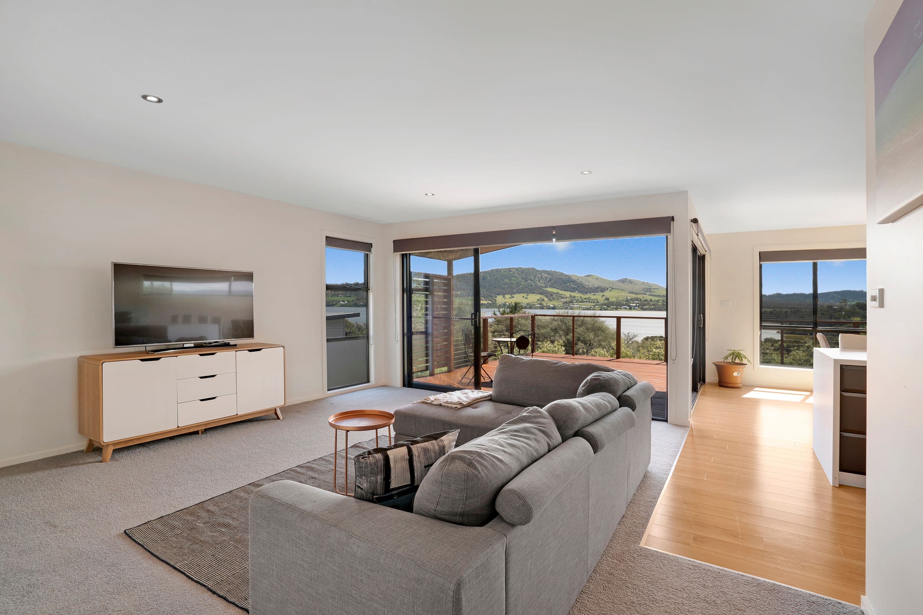 77 Reynolds Road, Midway Point TAS 7171, Midway Point - Thumbnail 6