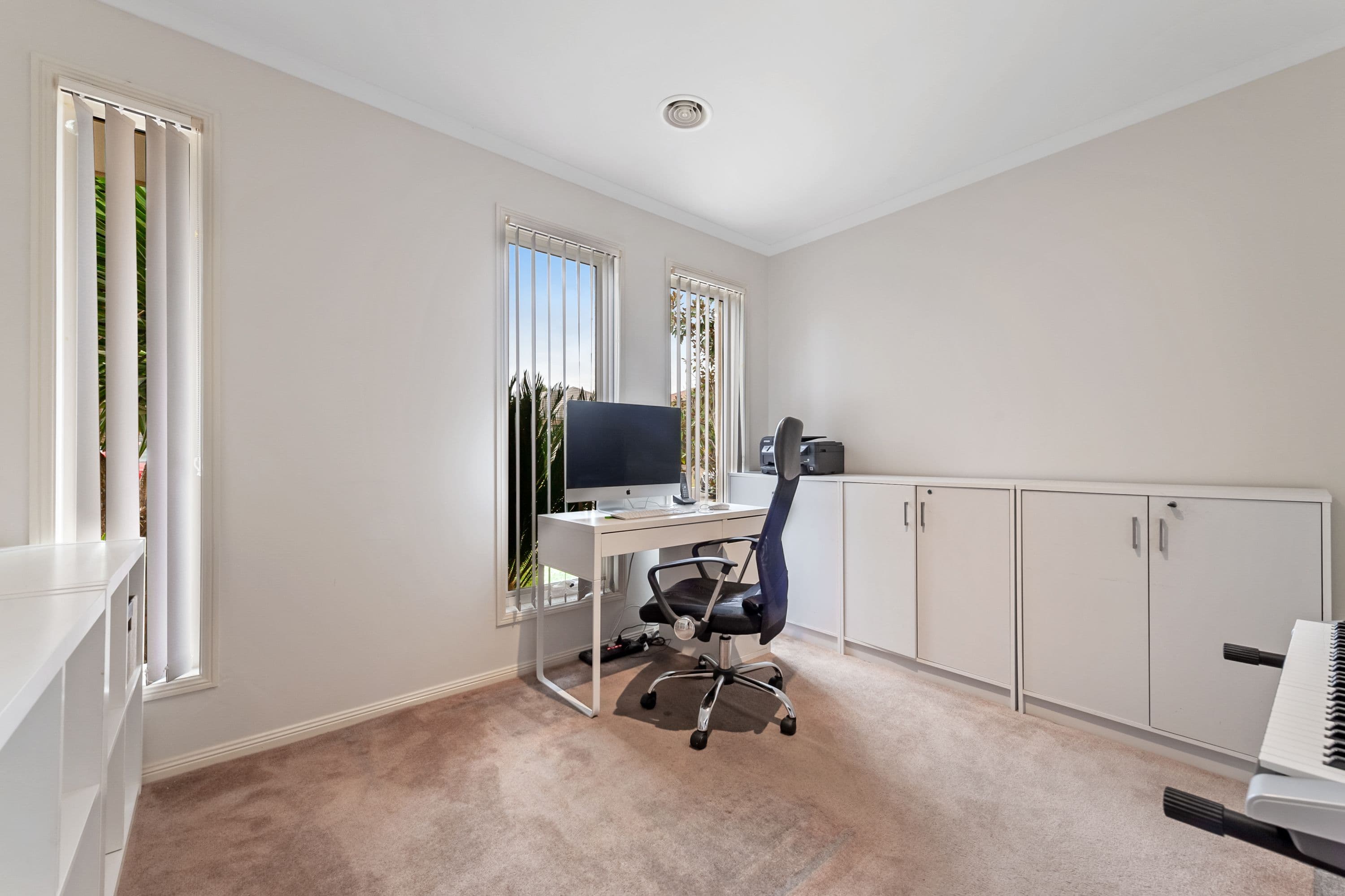 12 Hele Close, Caroline Springs VIC 3023, Caroline Springs - Thumbnail 2