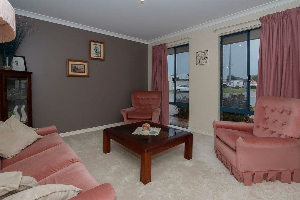 52 Coonawarra Drive, Caversham WA 6055, Caversham - Thumbnail 2