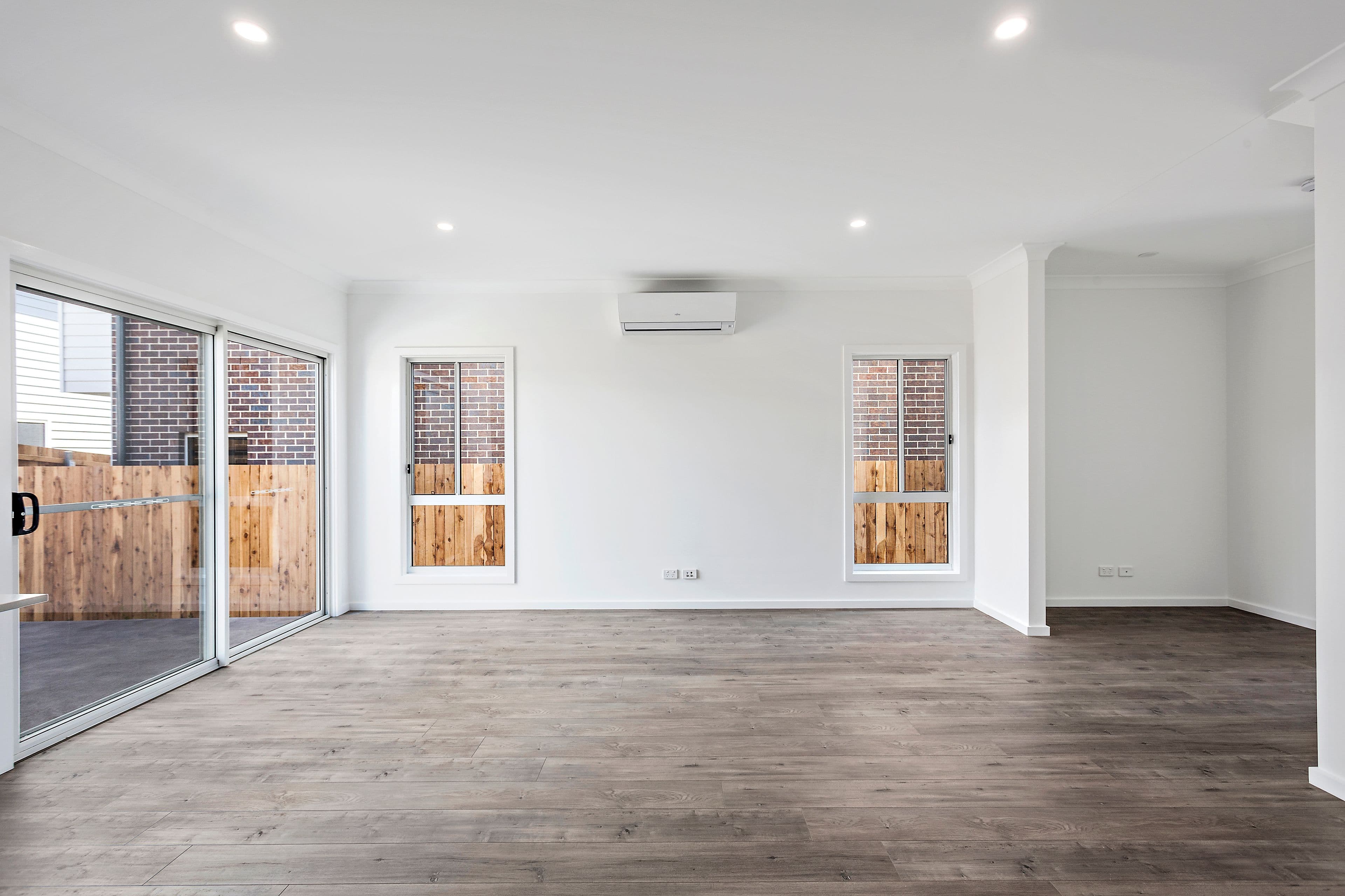 2 Balmoral Parade, Tullimbar - Thumbnail 2