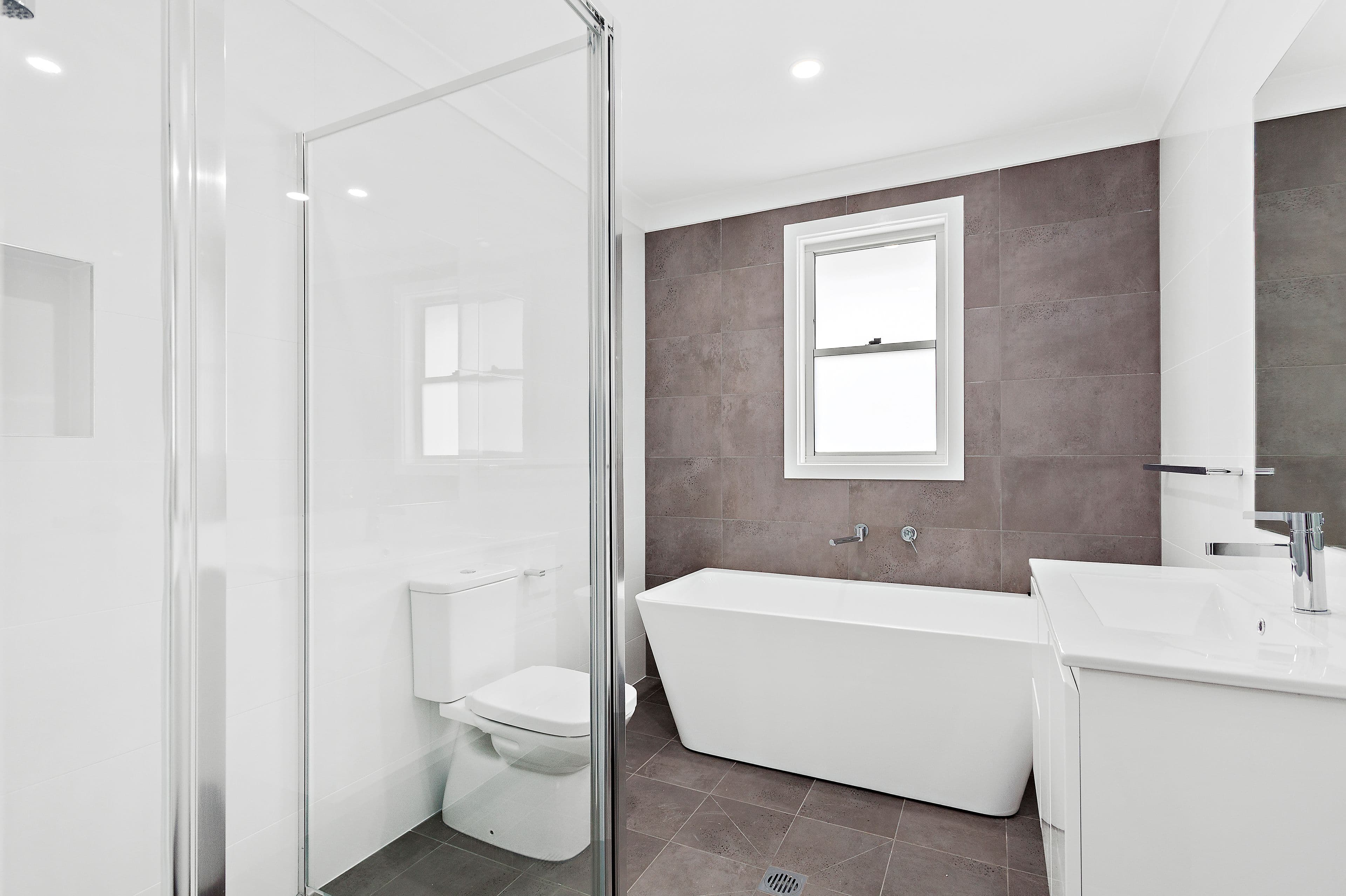 2 Balmoral Parade, Tullimbar - Thumbnail 3